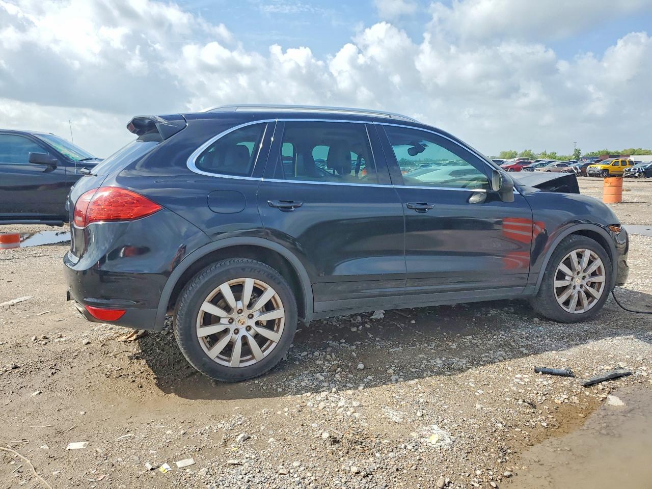 2011 Porsche Cayenne S Black vin: WP1AB2A27BLA54695