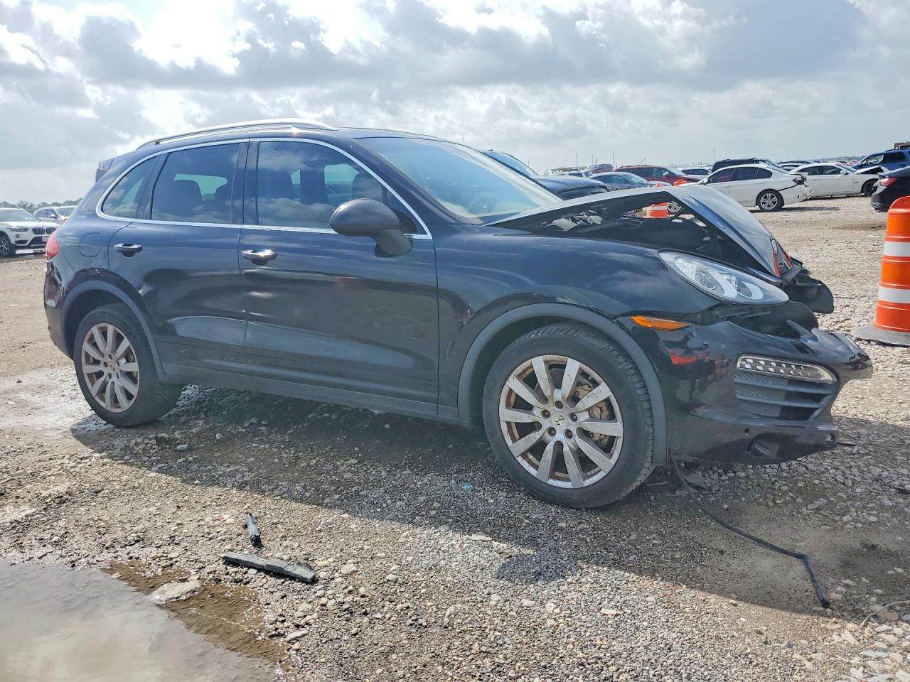 2011 Porsche Cayenne S Black vin: WP1AB2A27BLA54695