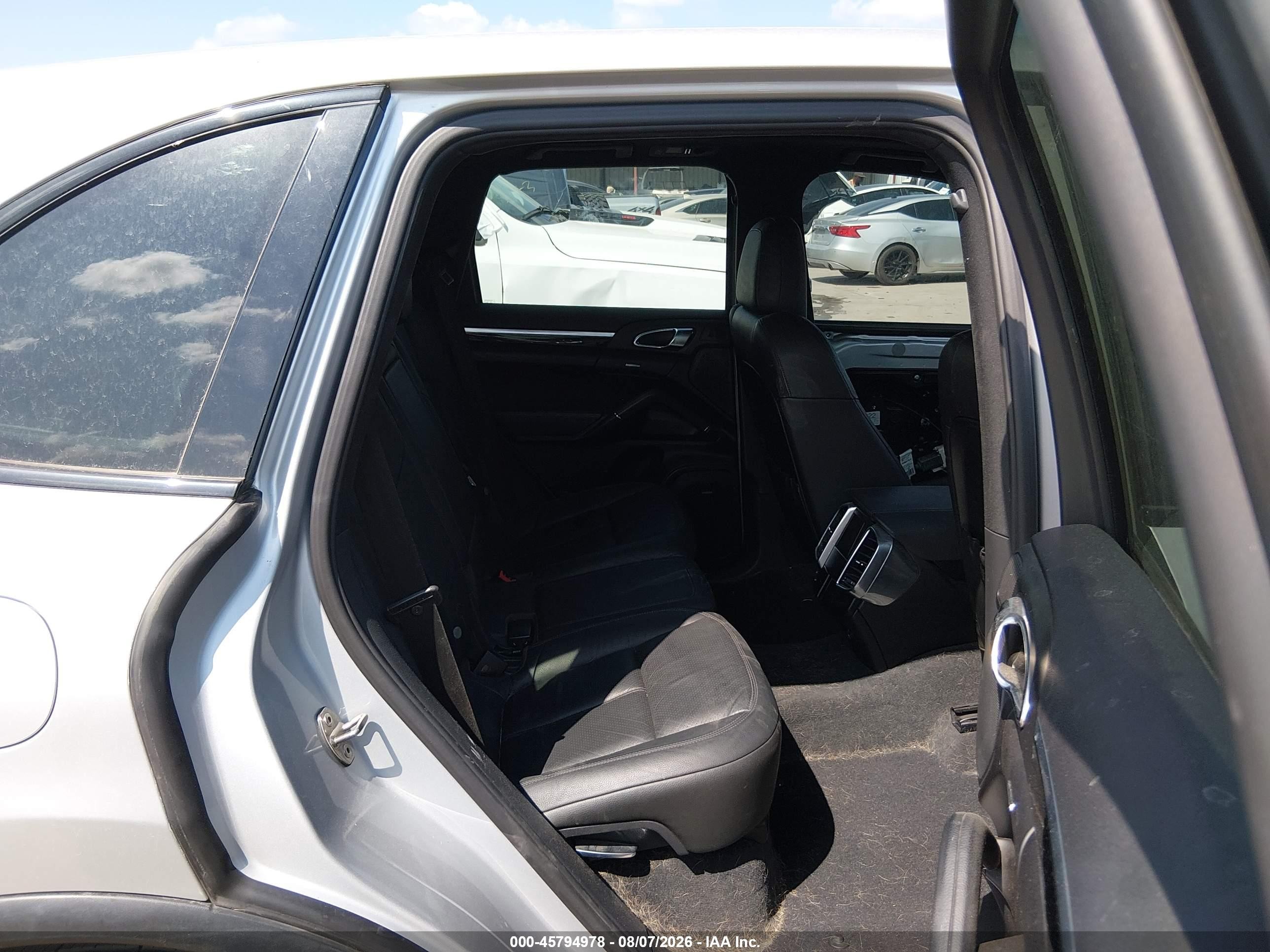 2012 Porsche Cayenne S Silver vin: WP1AB2A27CLA45819