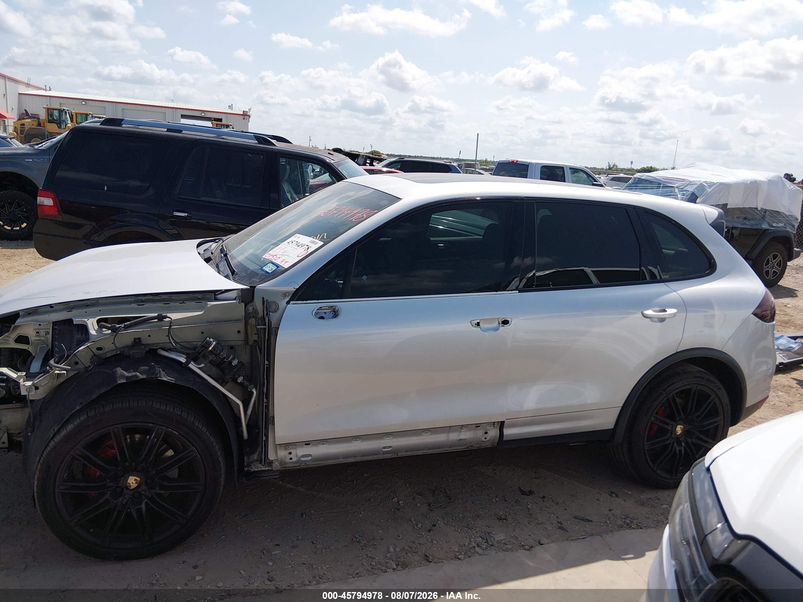 2012 Porsche Cayenne S Silver vin: WP1AB2A27CLA45819