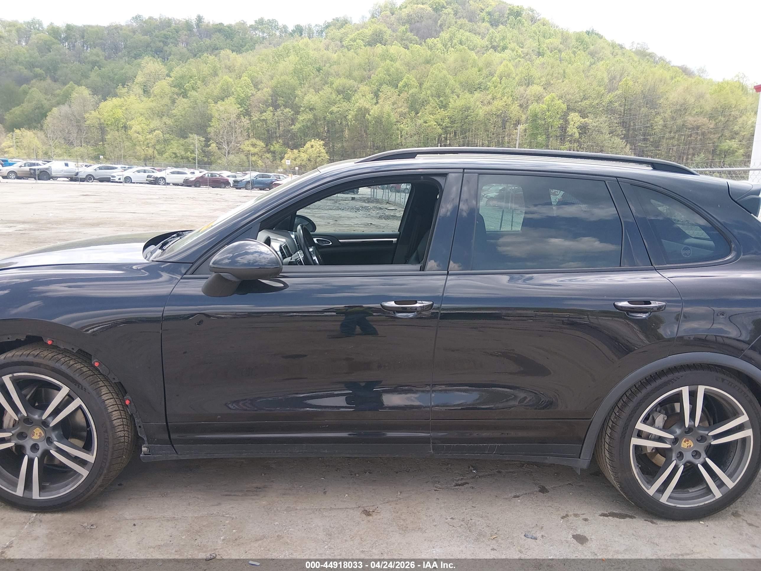 2014 Porsche Cayenne S Black vin: WP1AB2A27ELA58816
