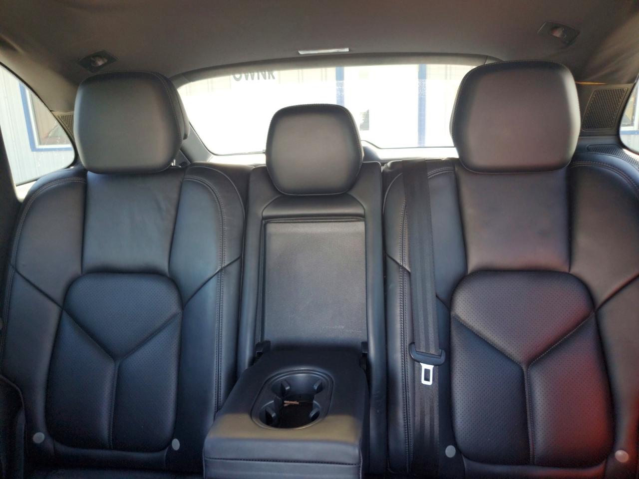 2015 Porsche Cayenne S Black vin: WP1AB2A27FLA60597