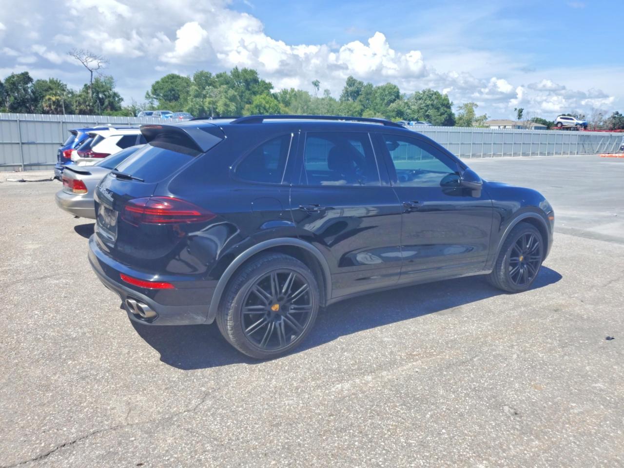 2015 Porsche Cayenne S Black vin: WP1AB2A27FLA60597