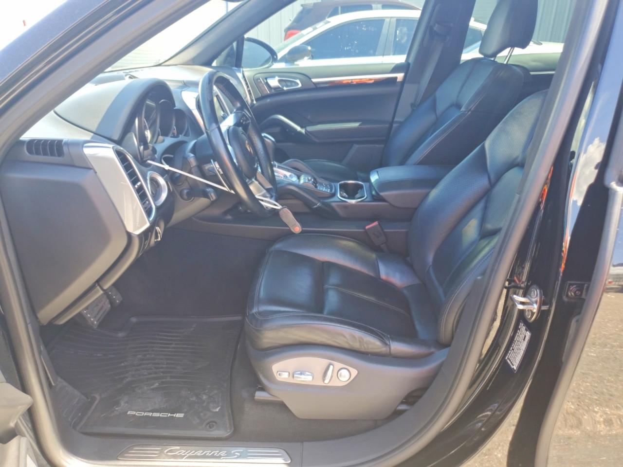 2015 Porsche Cayenne S Black vin: WP1AB2A27FLA60597
