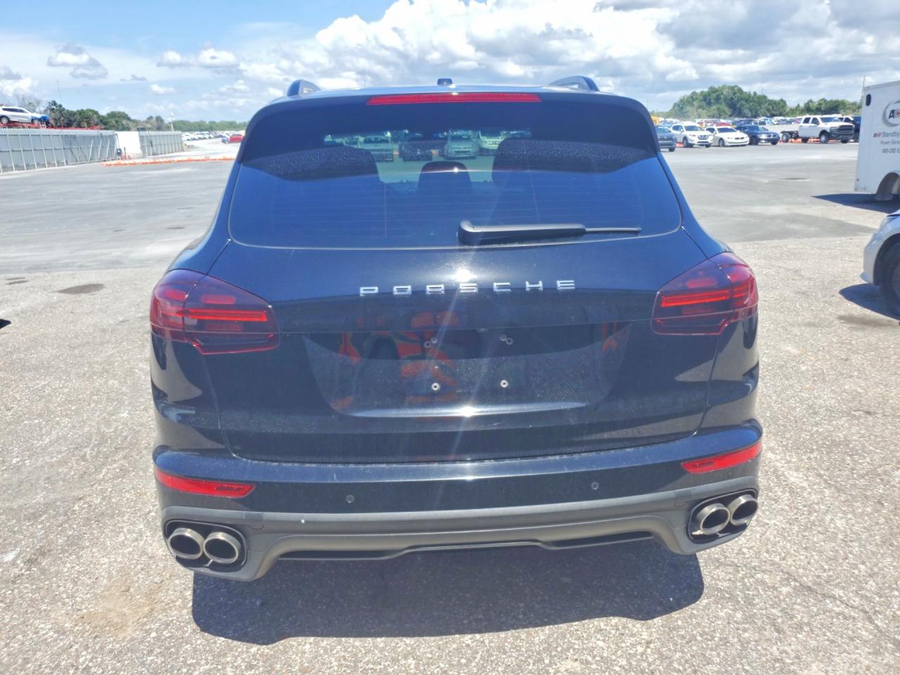 2015 Porsche Cayenne S Black vin: WP1AB2A27FLA60597