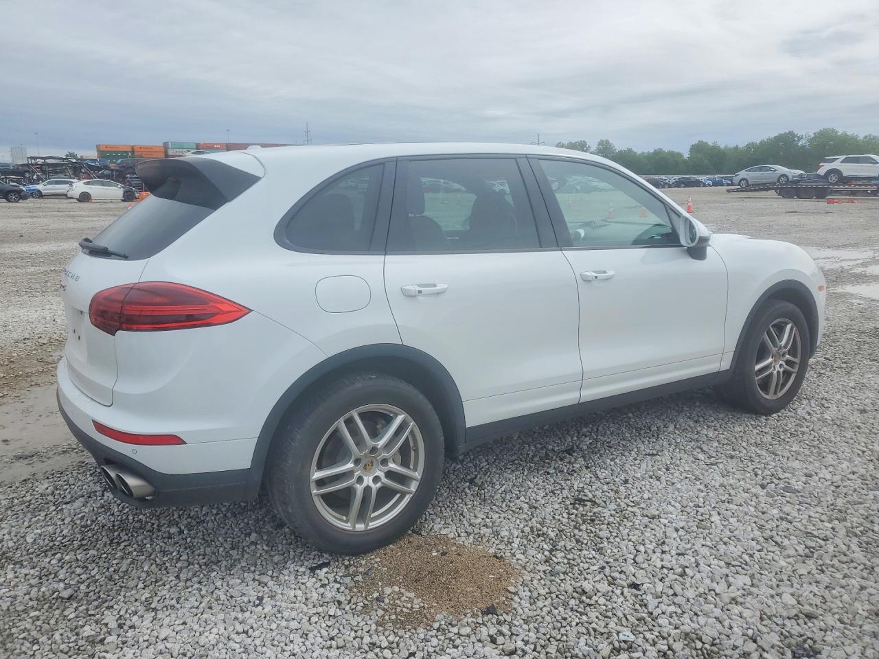 2015 Porsche Cayenne S White vin: WP1AB2A27FLA61149
