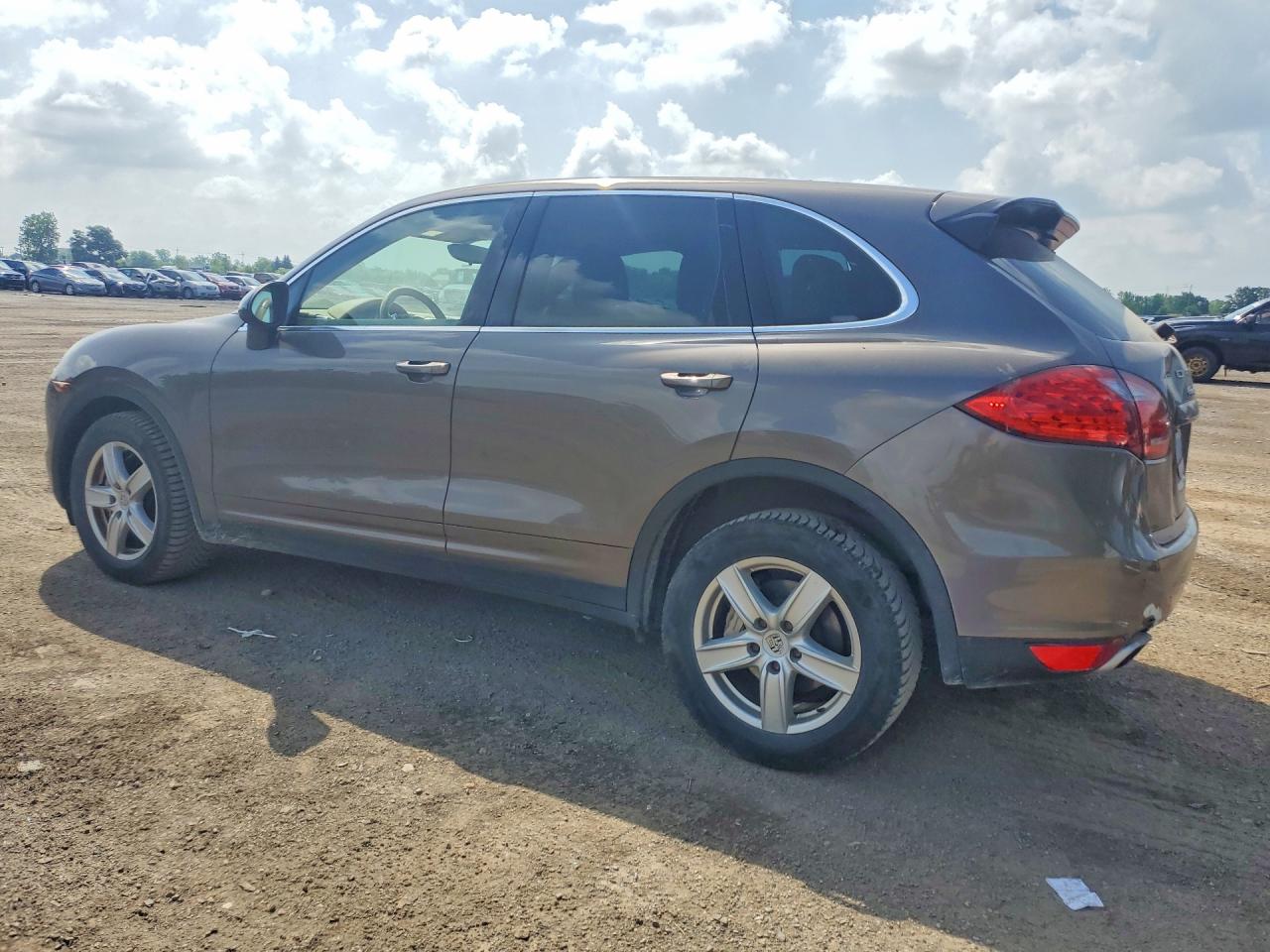 2011 Porsche Cayenne S Brown vin: WP1AB2A28BLA45231