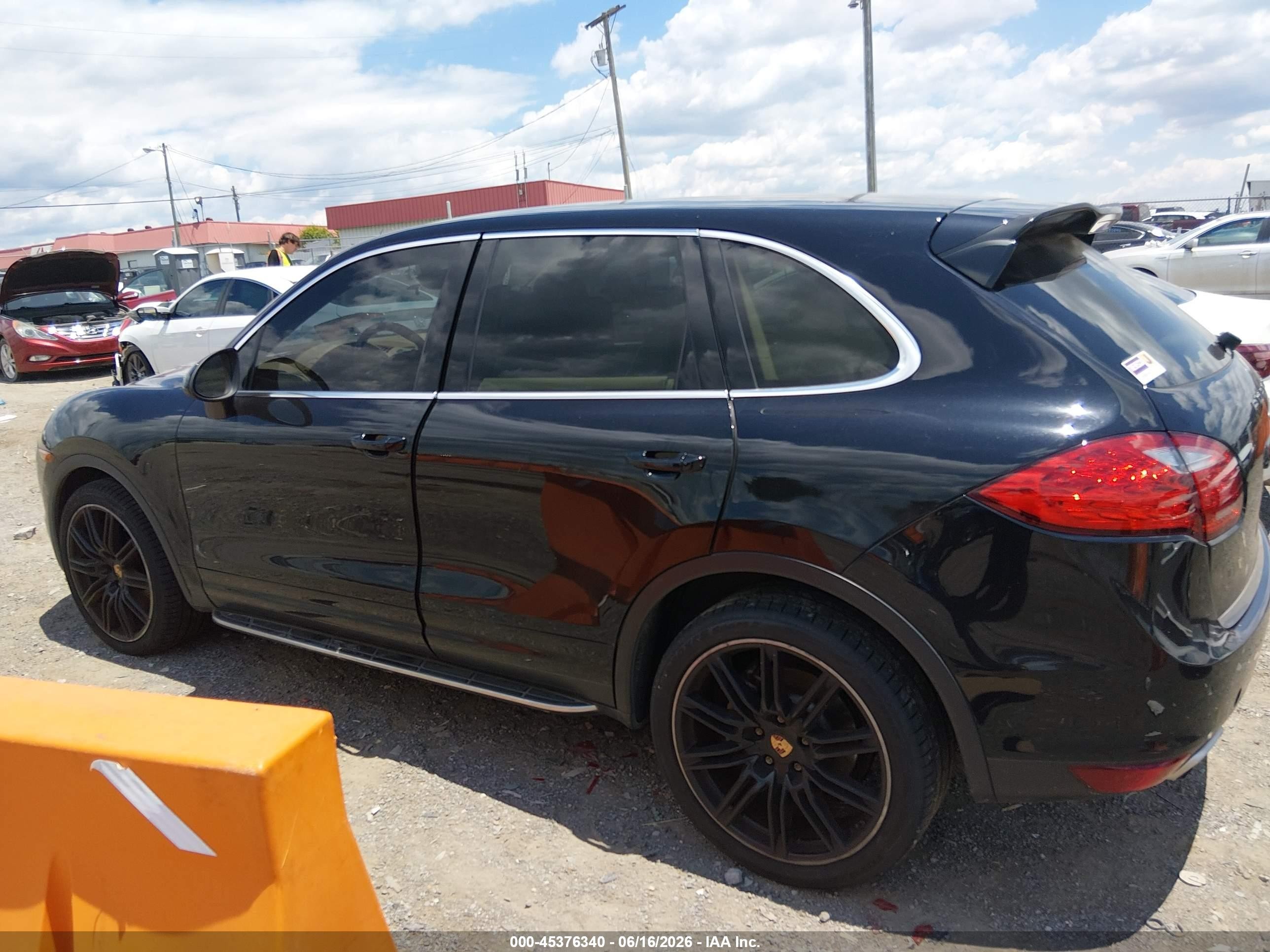 2012 Porsche Cayenne S Black vin: WP1AB2A28CLA40337