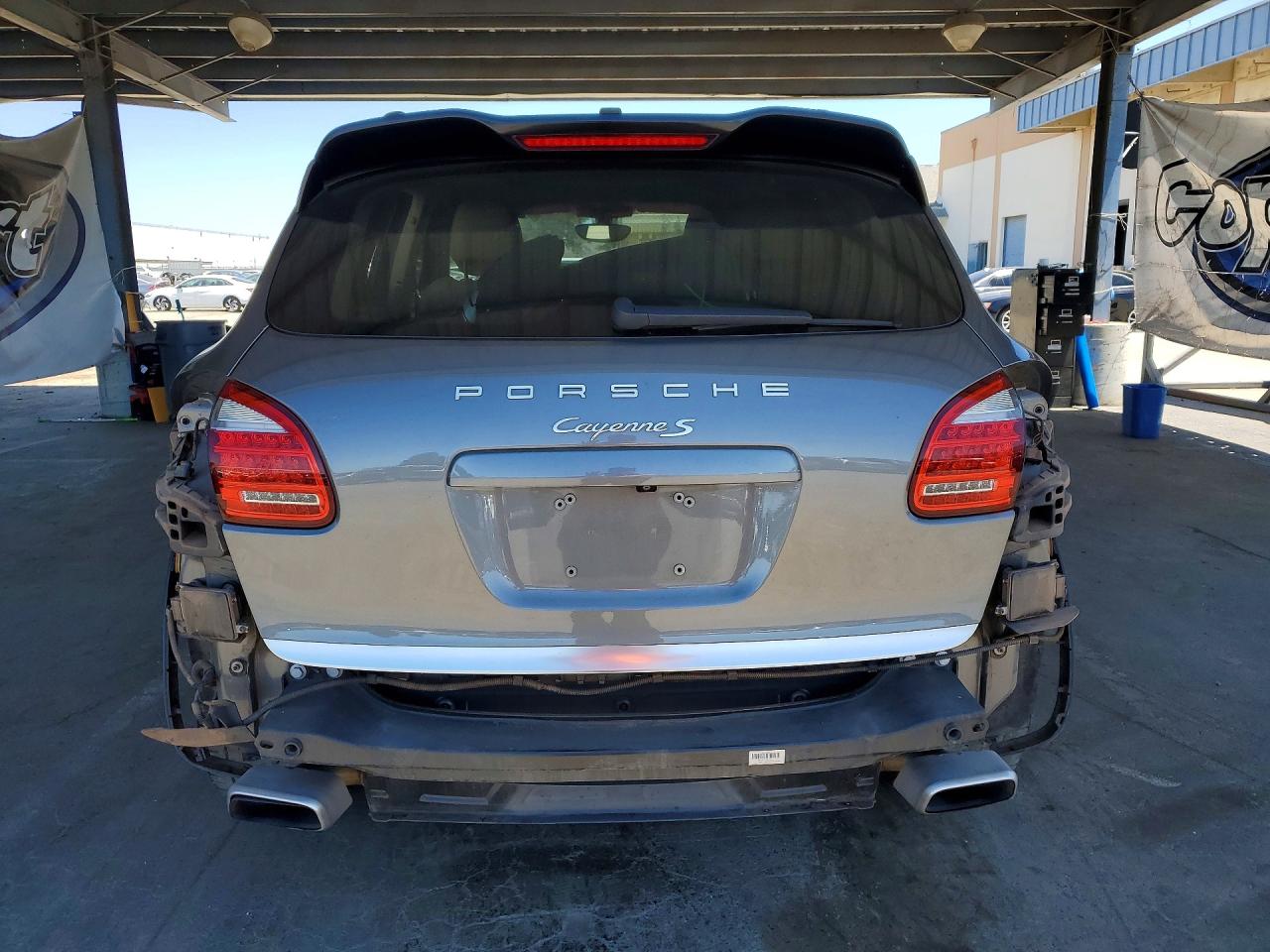 2014 Porsche Cayenne S Gray vin: WP1AB2A2XELA57644
