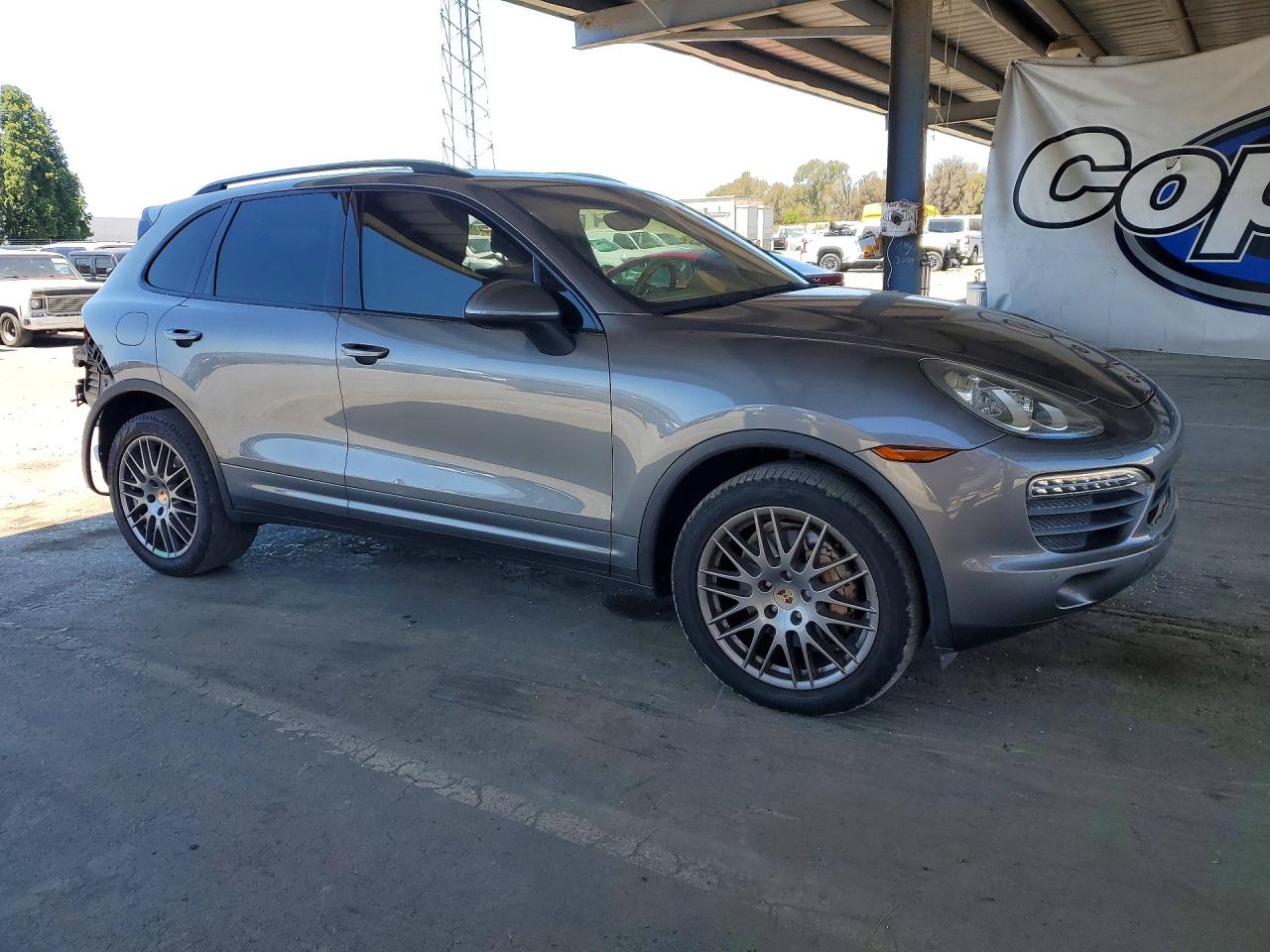2014 Porsche Cayenne S Gray vin: WP1AB2A2XELA57644