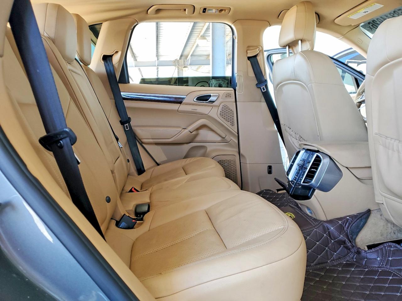 2014 Porsche Cayenne S Gray vin: WP1AB2A2XELA57644