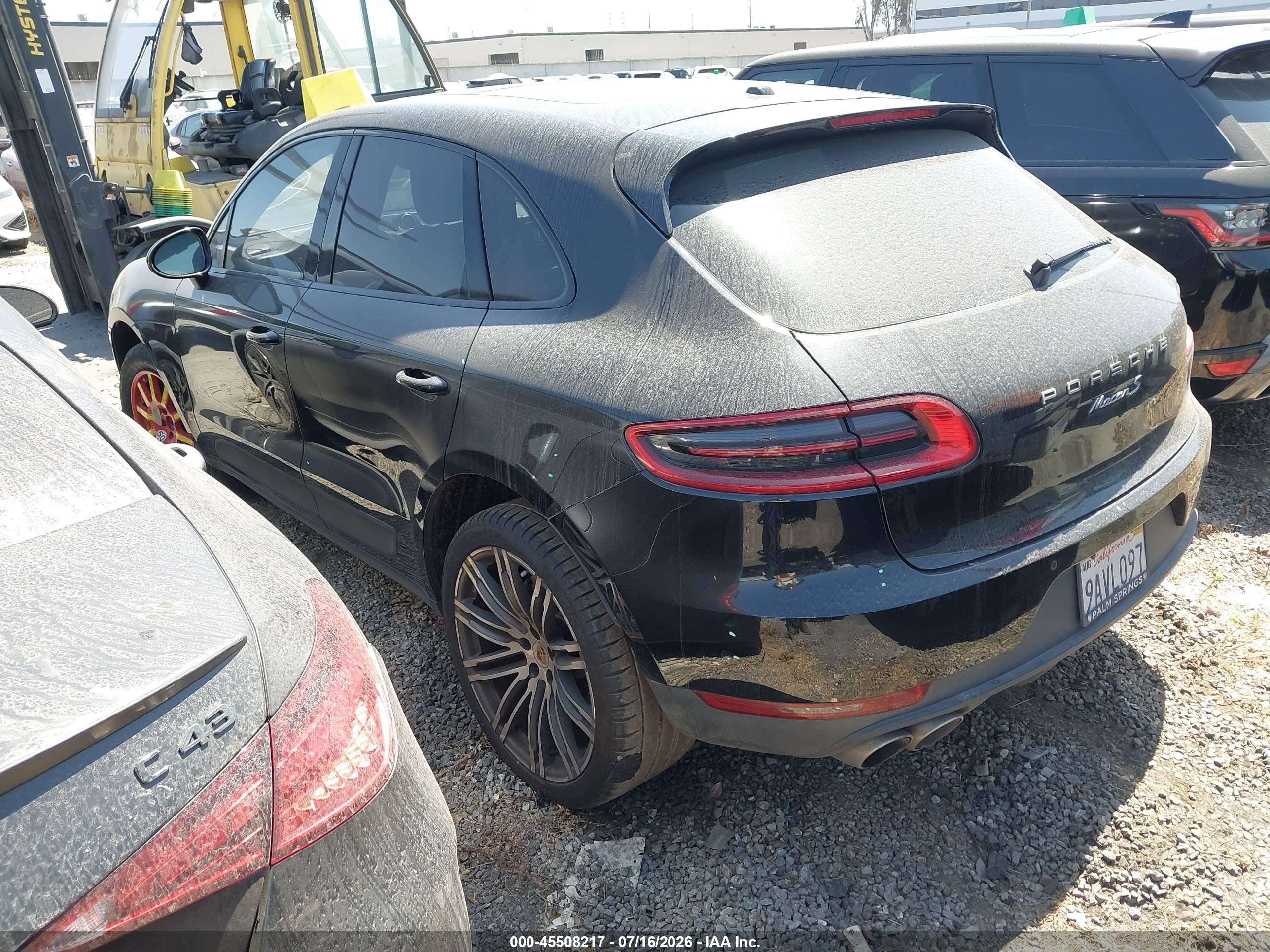 2015 Porsche Macan S Black vin: WP1AB2A50FLB54329