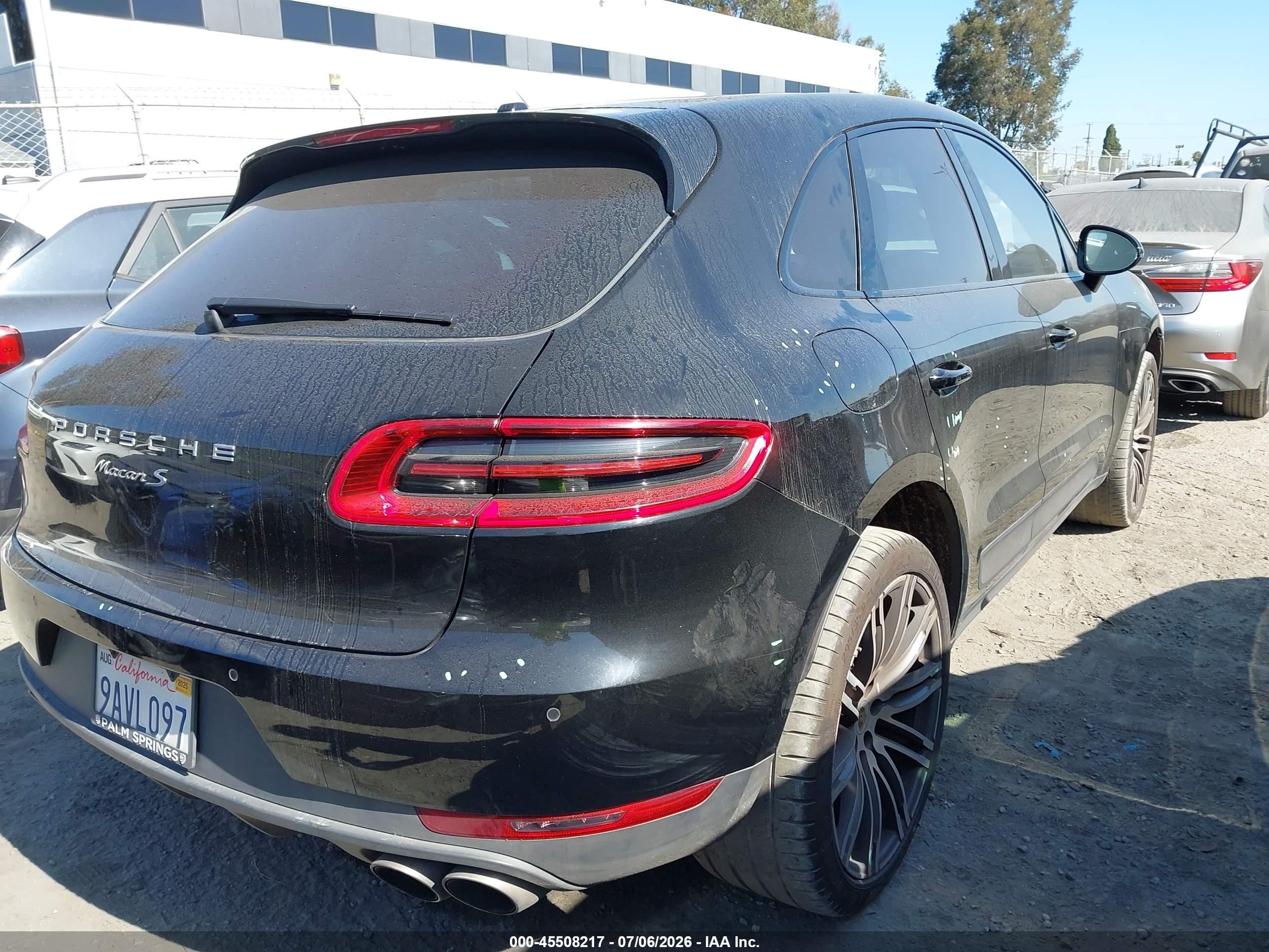 2015 Porsche Macan S Black vin: WP1AB2A50FLB54329