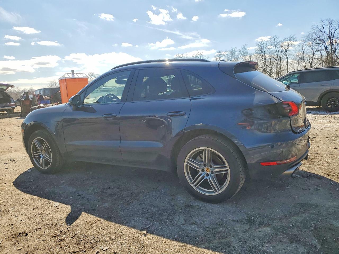 2015 Porsche Macan S Blue vin: WP1AB2A50FLB64617