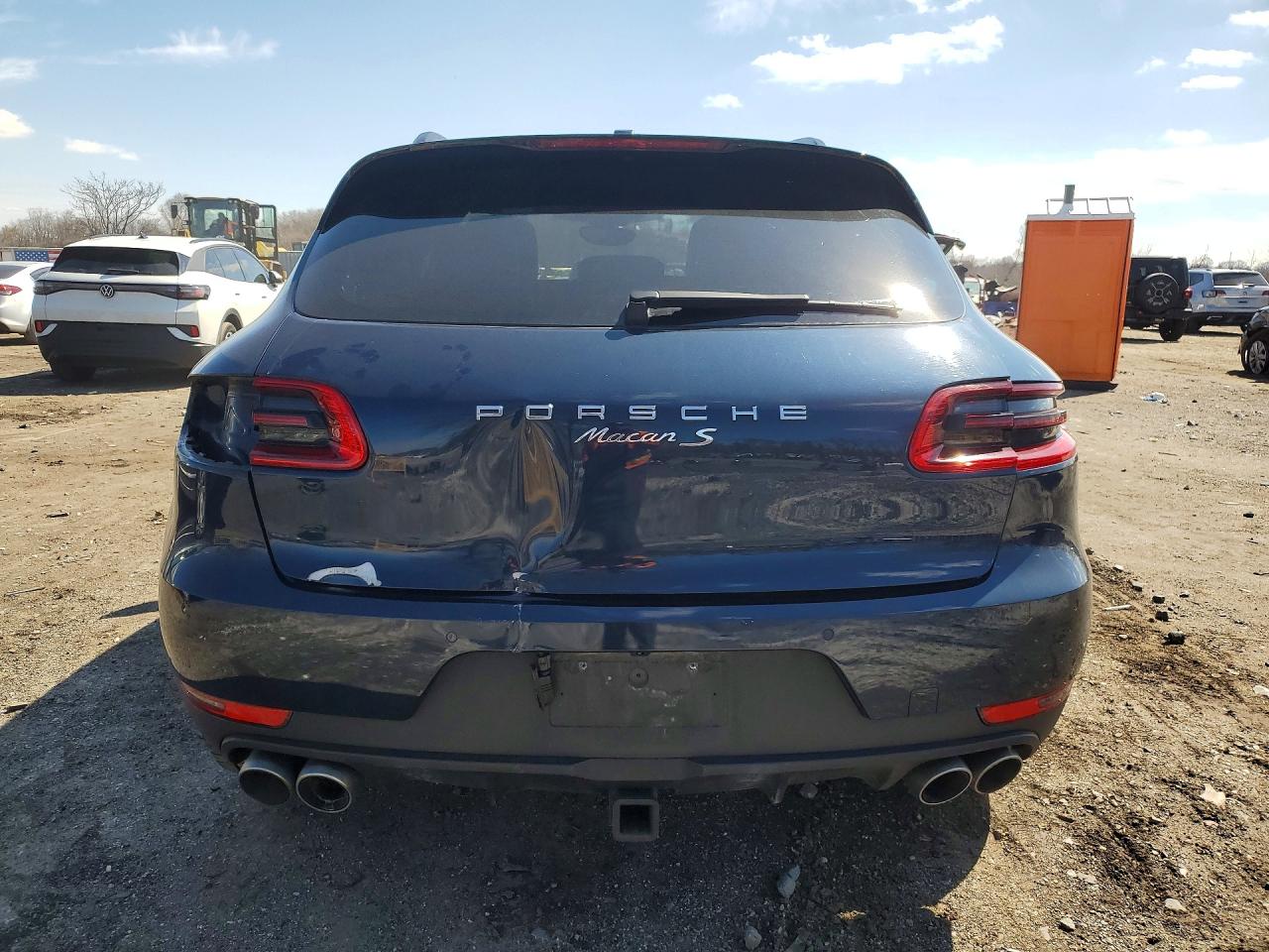 2015 Porsche Macan S Blue vin: WP1AB2A50FLB64617