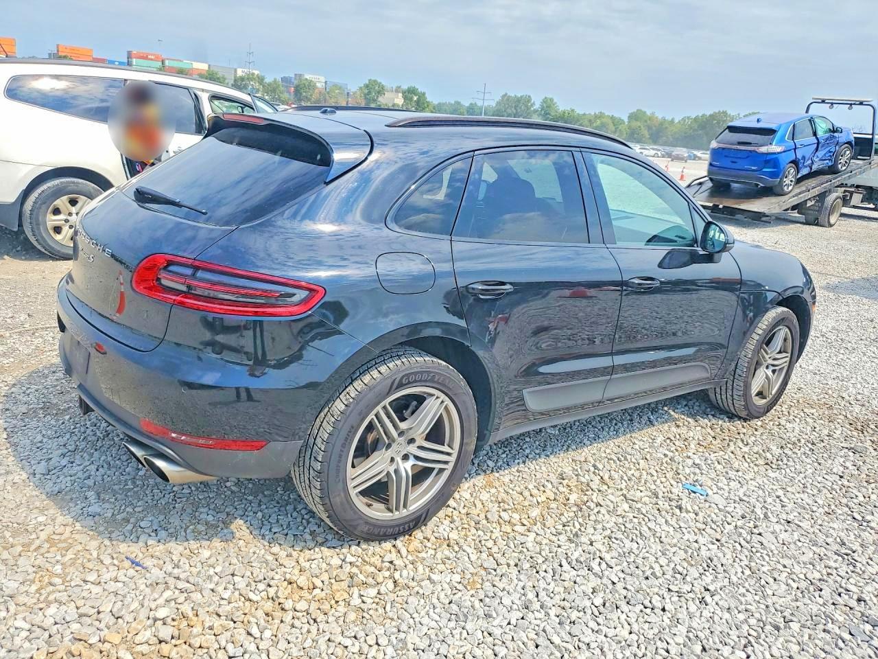 2015 Porsche Macan S Black vin: WP1AB2A50FLB74080