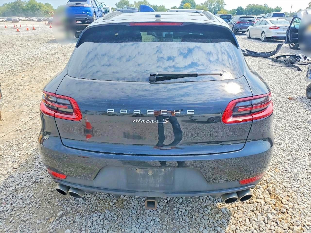 2015 Porsche Macan S Black vin: WP1AB2A50FLB74080