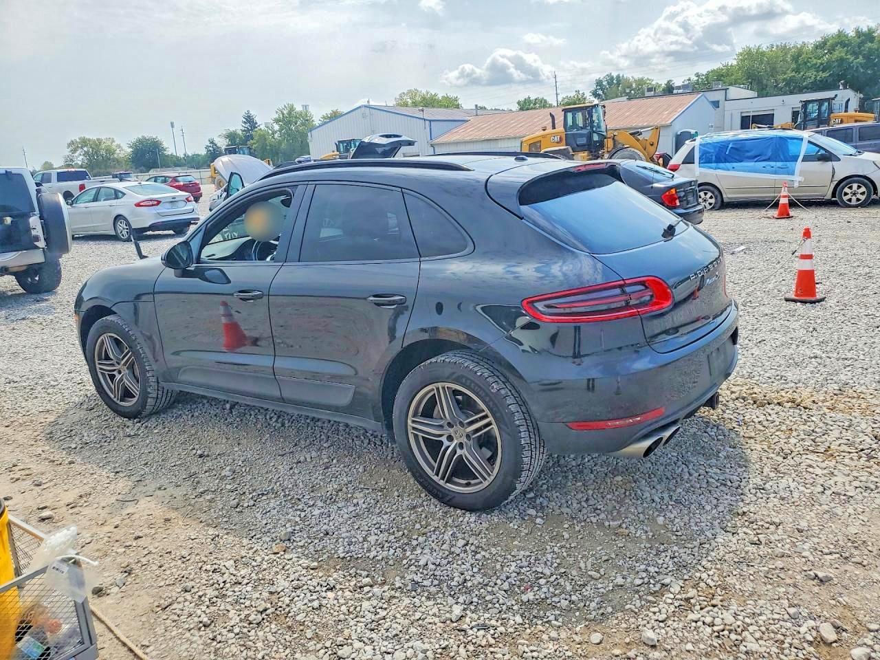 2015 Porsche Macan S Black vin: WP1AB2A50FLB74080