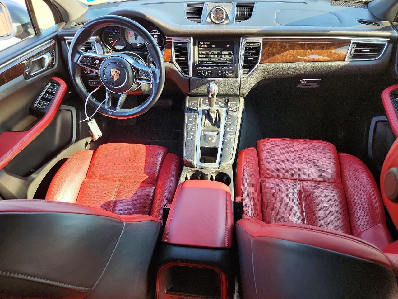 2015 Porsche Macan S Silver vin: WP1AB2A50FLB74323