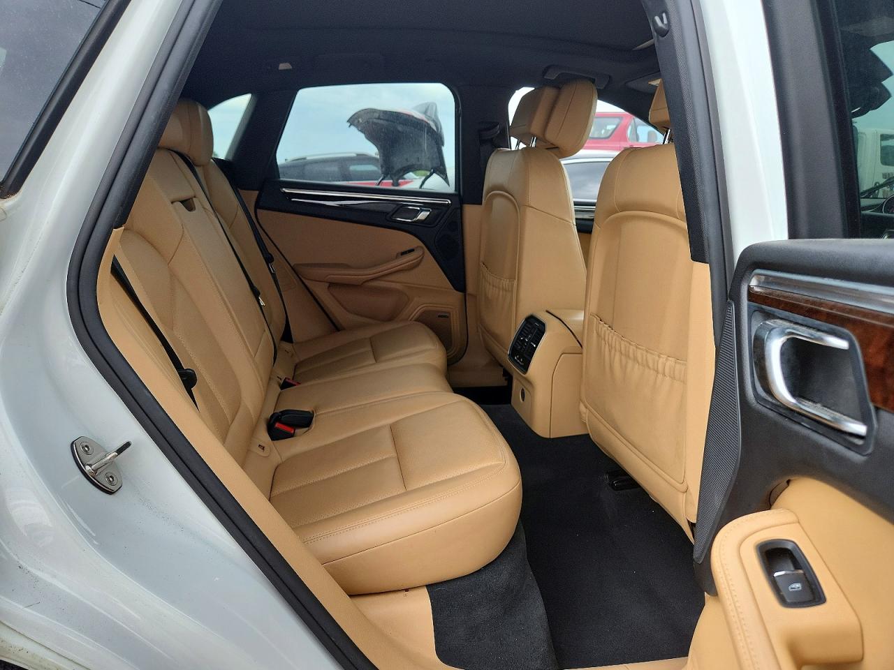 2017 Porsche Macan S White vin: WP1AB2A50HLB14951