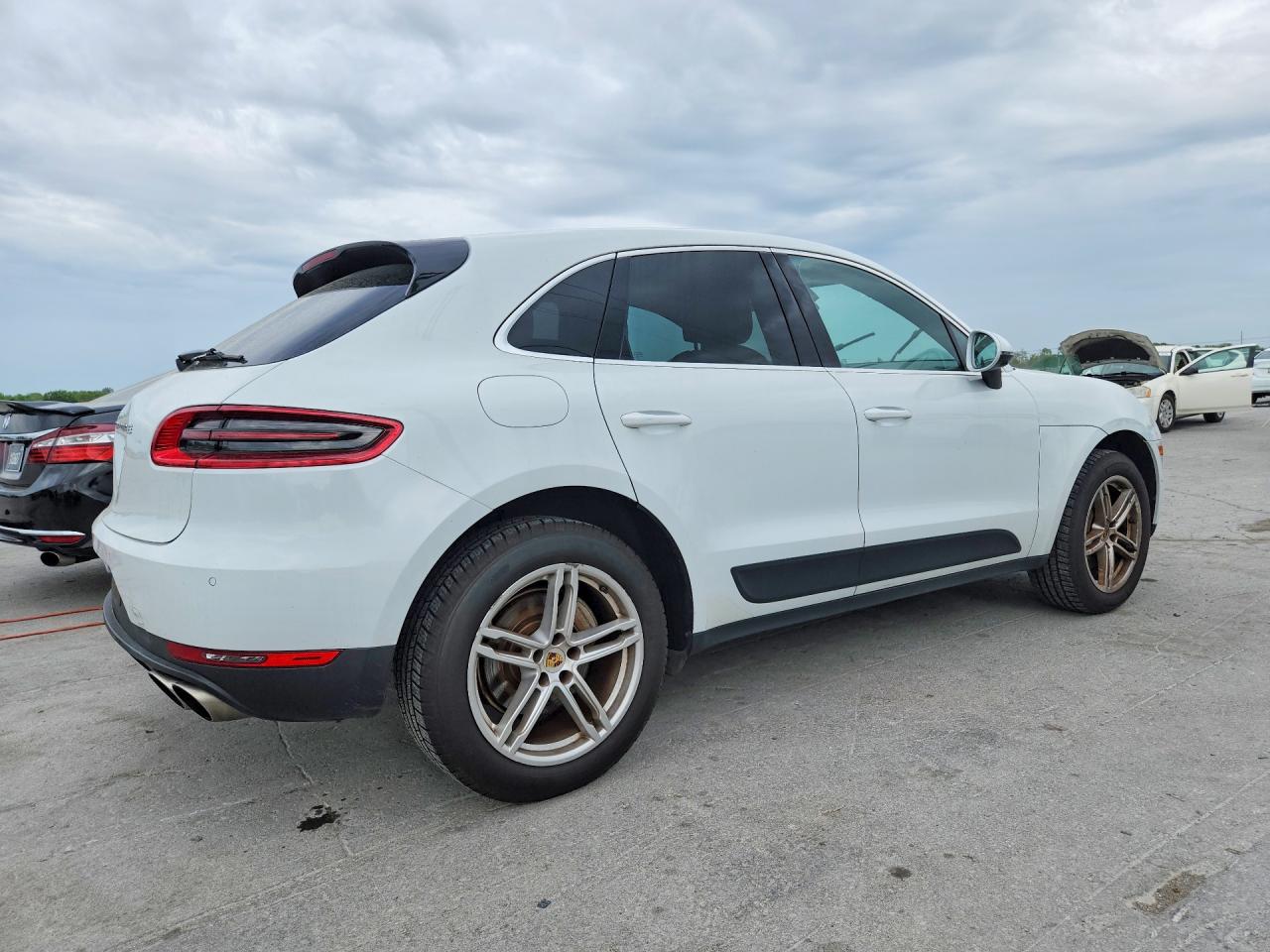 2017 Porsche Macan S White vin: WP1AB2A50HLB14951