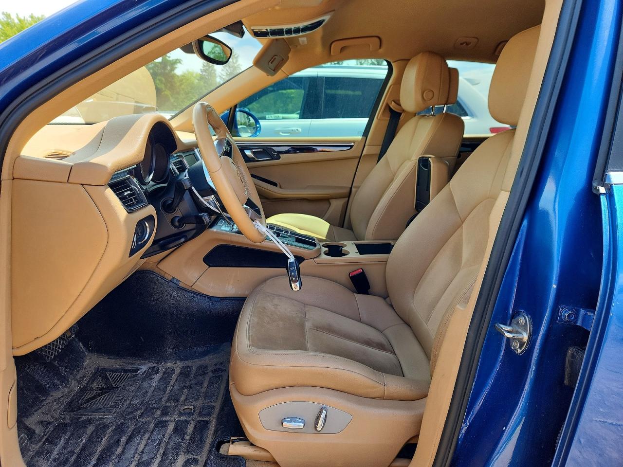 2015 Porsche Macan S Blue vin: WP1AB2A51FLB44215