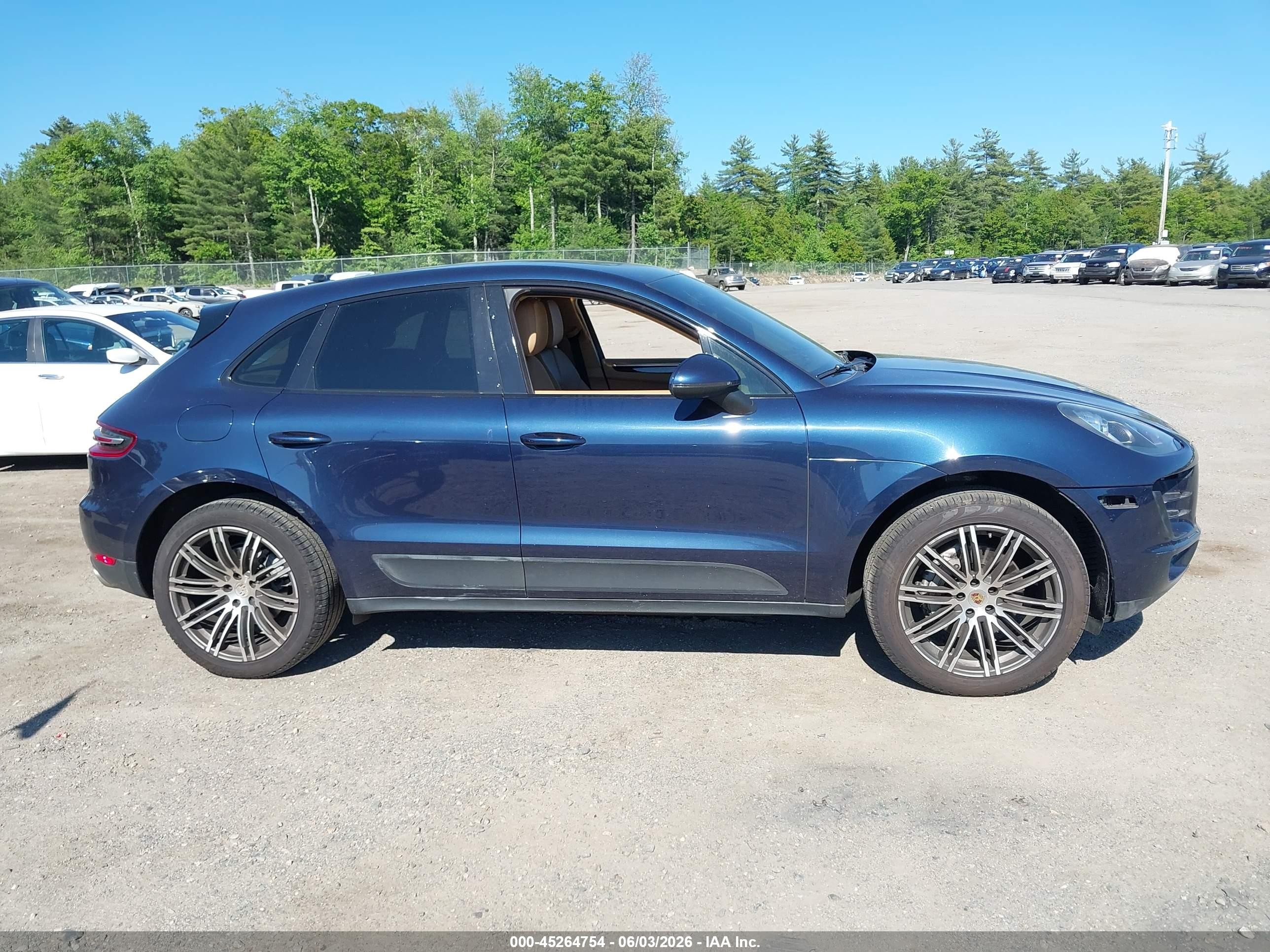 2015 Porsche Macan S Blue vin: WP1AB2A51FLB55179