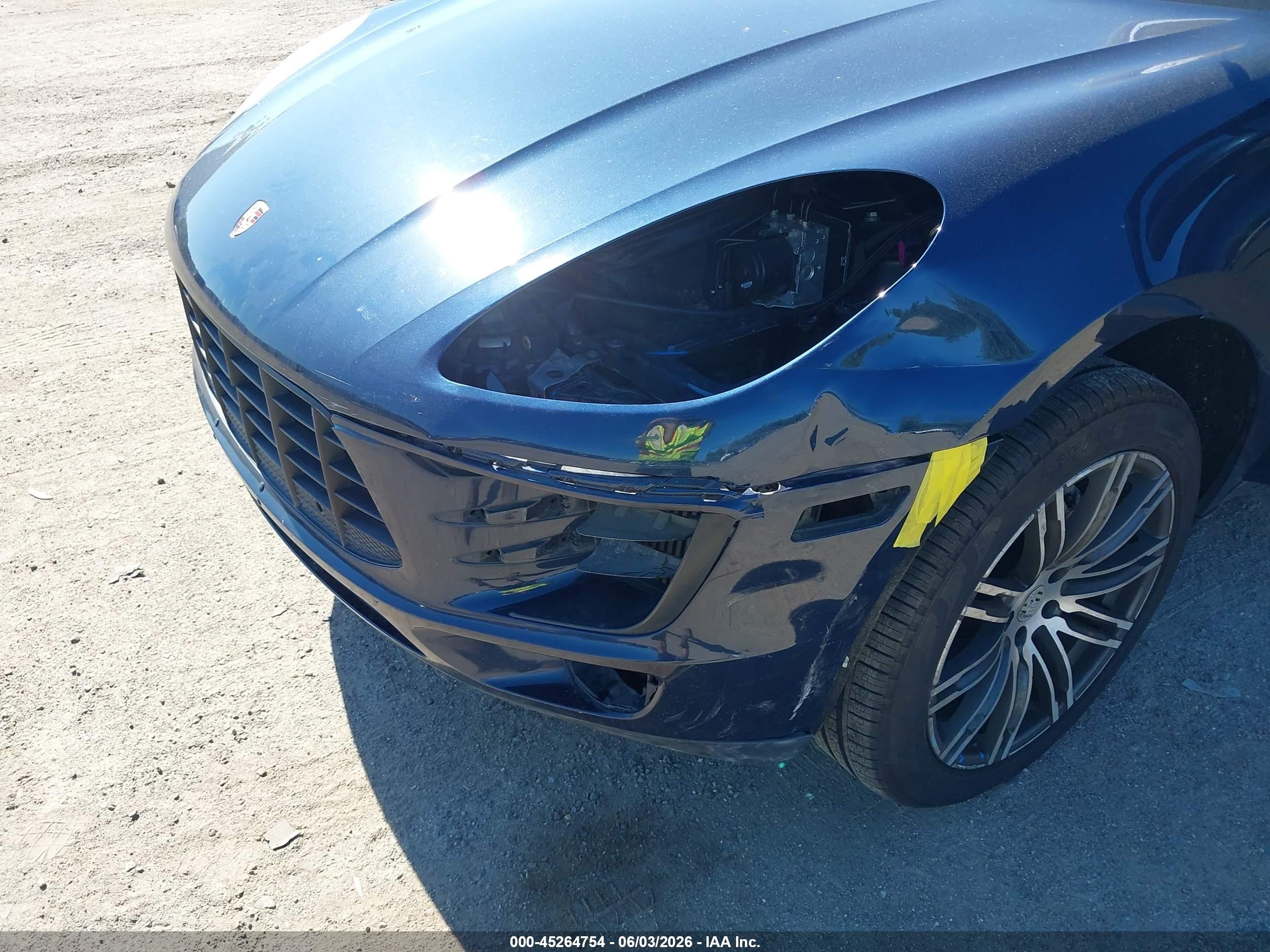 2015 Porsche Macan S Blue vin: WP1AB2A51FLB55179
