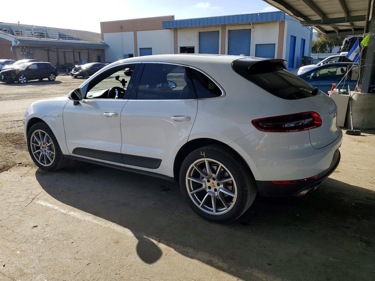 2015 Porsche Macan S White vin: WP1AB2A51FLB58146