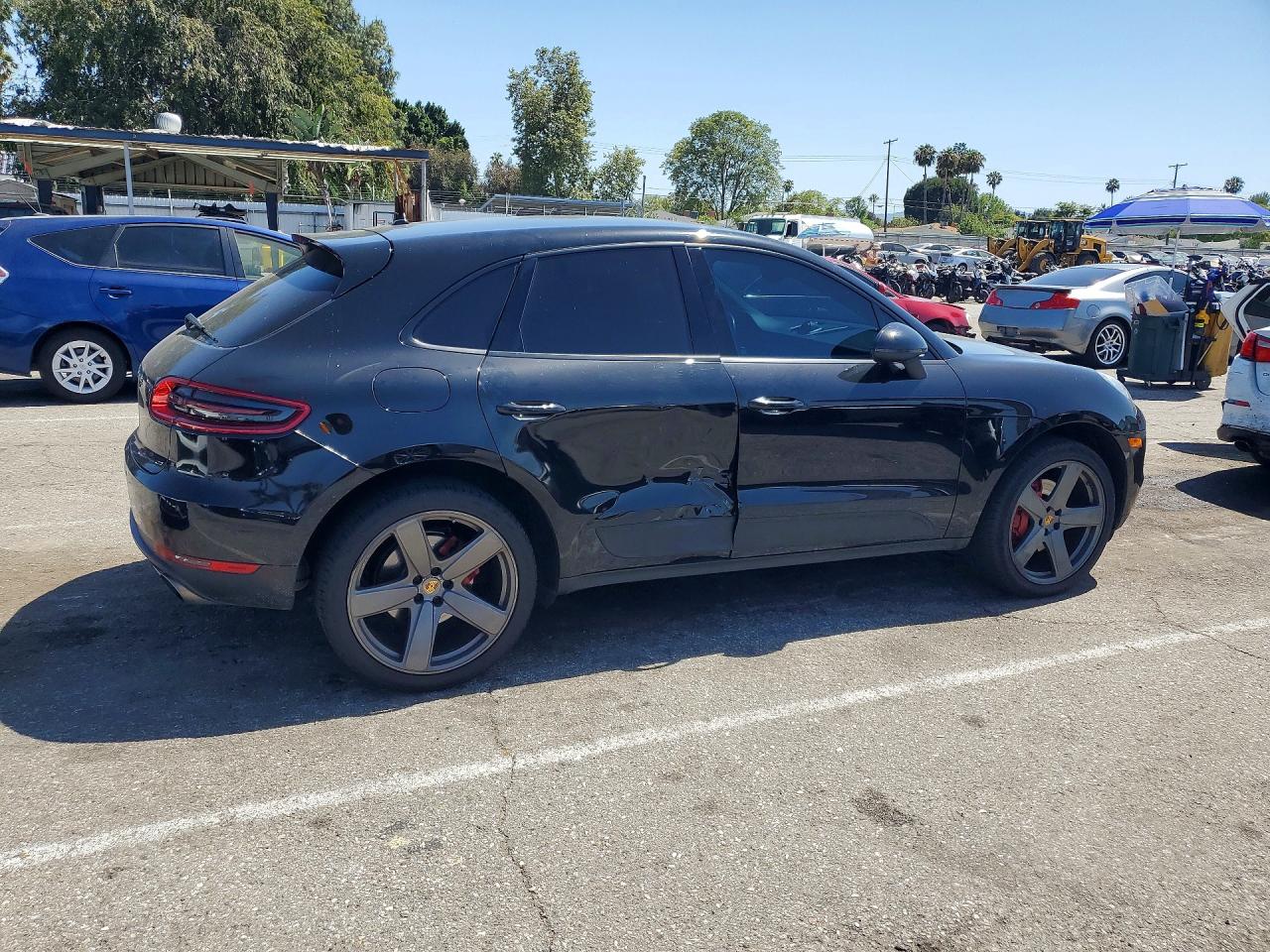 2015 Porsche Macan S Black vin: WP1AB2A51FLB62312