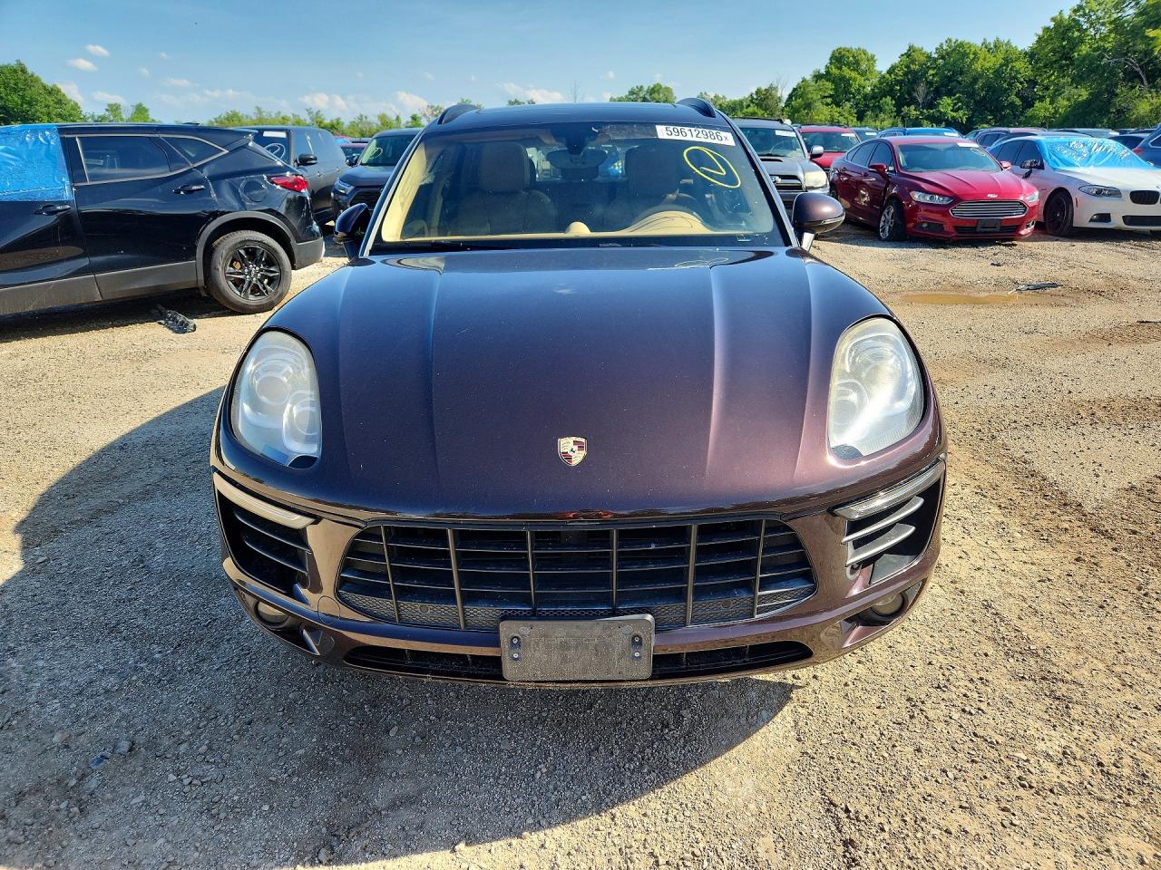 2015 Porsche Macan S Burgundy vin: WP1AB2A51FLB66621