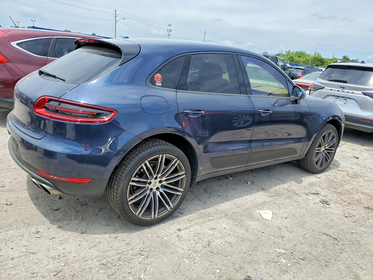 2015 Porsche Macan S Синий vin: WP1AB2A52FLB52324