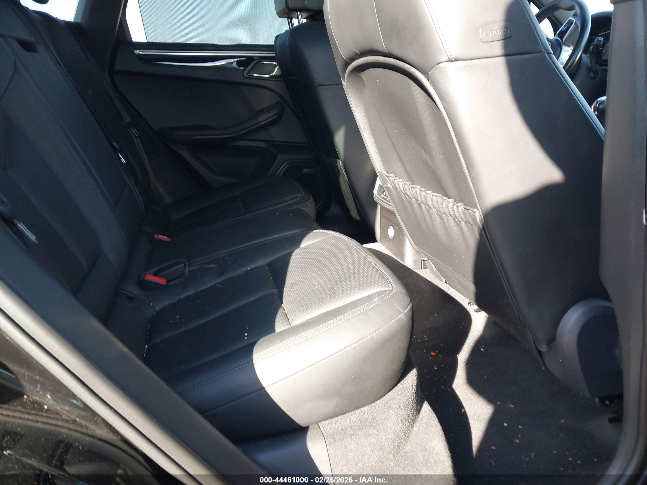 2015 Porsche Macan S Черный vin: WP1AB2A52FLB60021