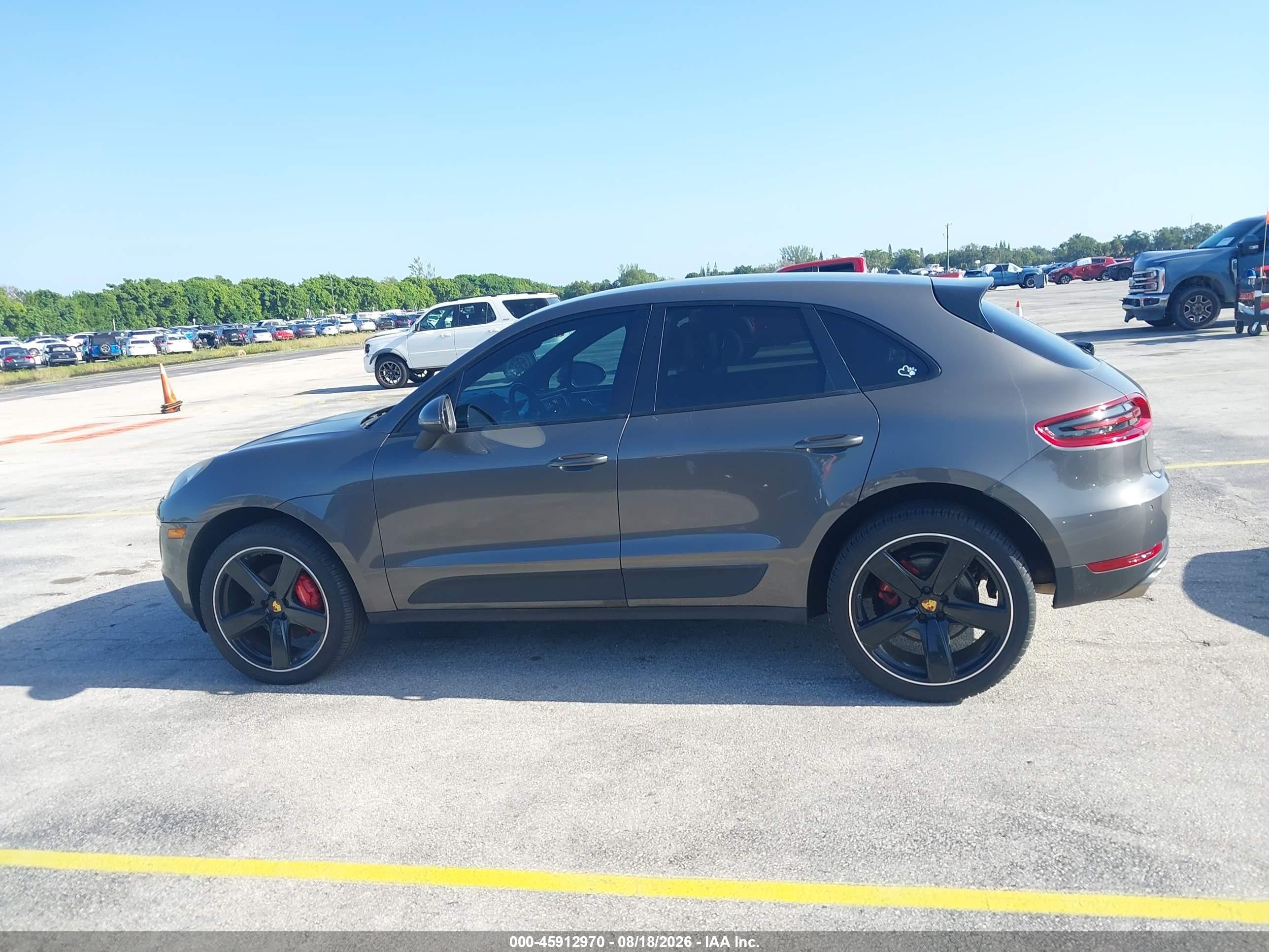 2015 Porsche Macan S Brown vin: WP1AB2A52FLB69737