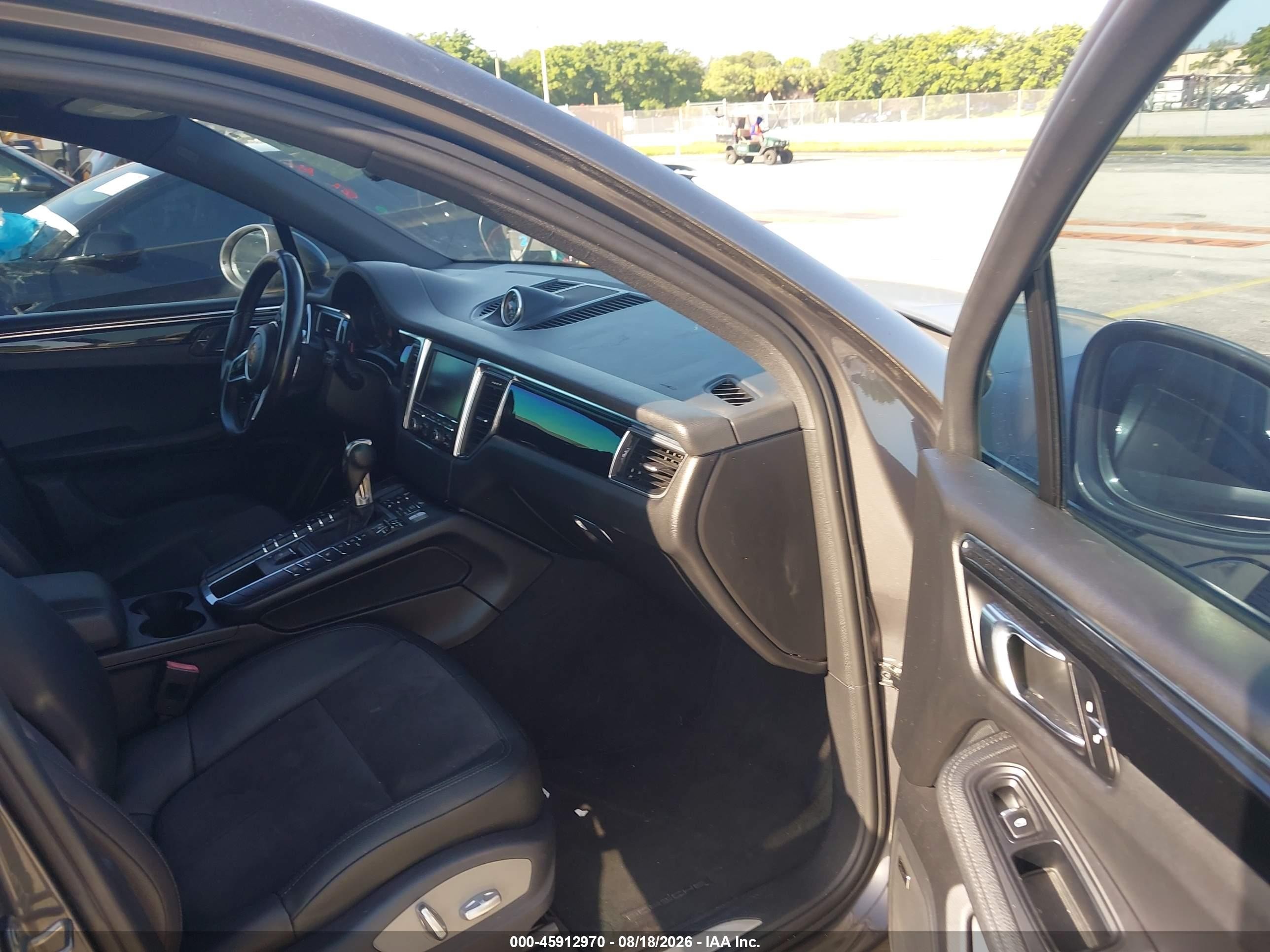 2015 Porsche Macan S Brown vin: WP1AB2A52FLB69737