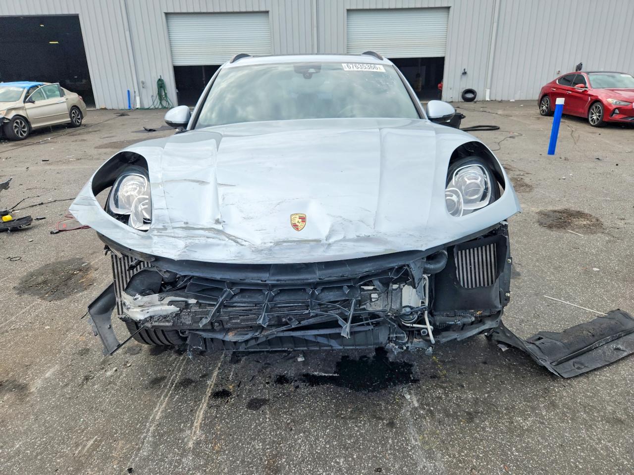 2018 Porsche Macan S Silver vin: WP1AB2A52JLB35502