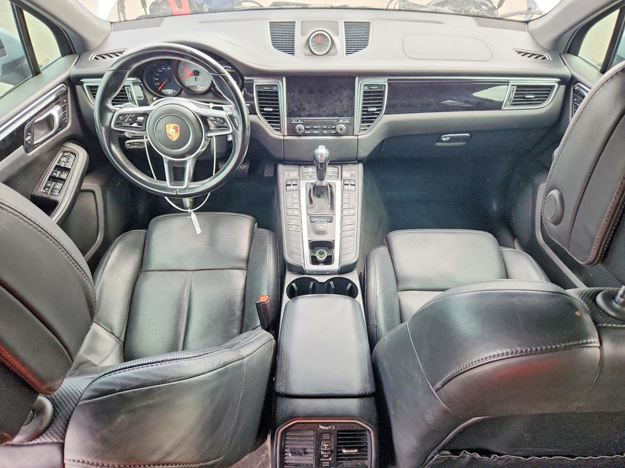 2018 Porsche Macan S Silver vin: WP1AB2A52JLB35502