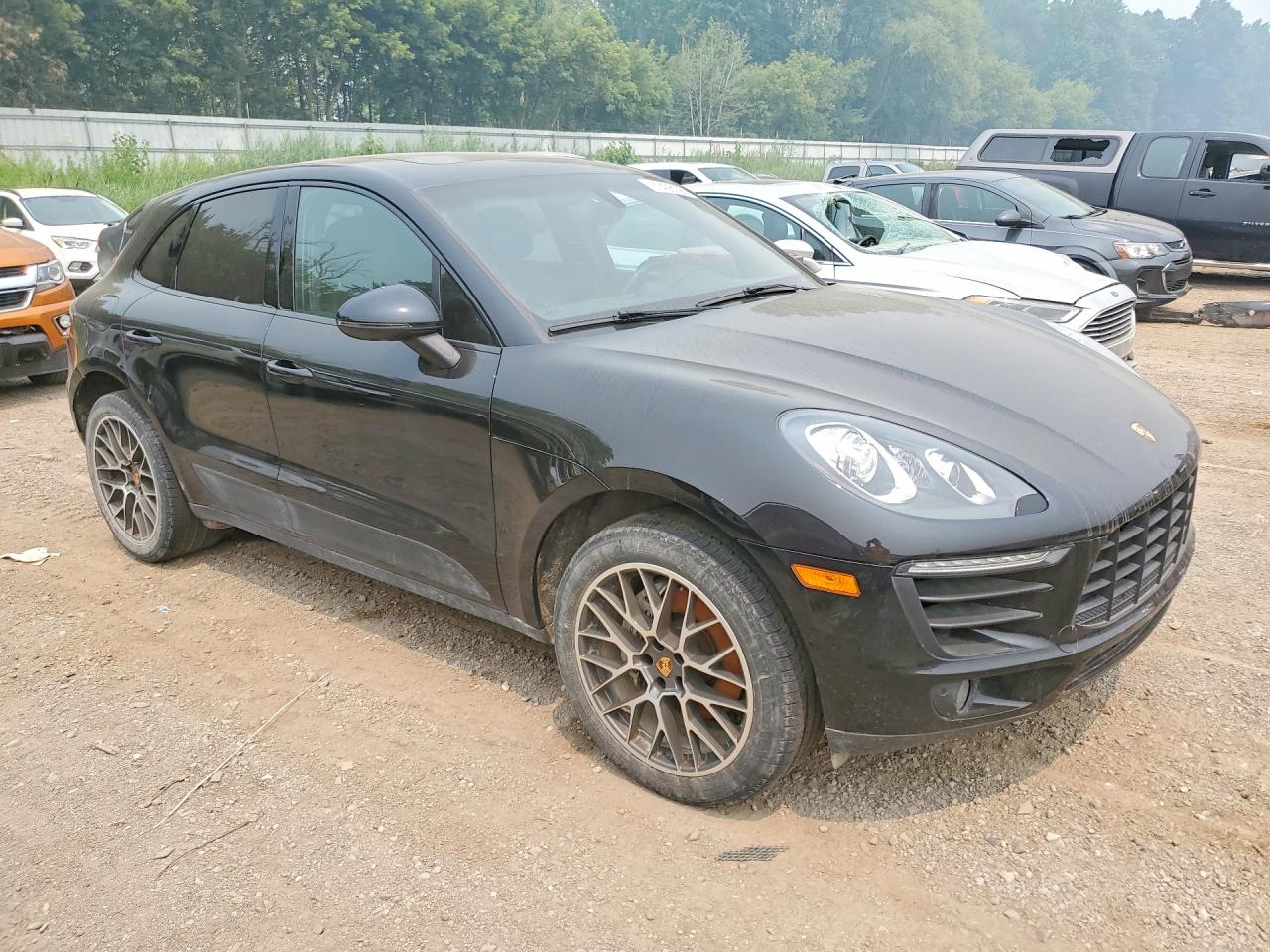 2015 Porsche Macan S Black vin: WP1AB2A53FLB65079