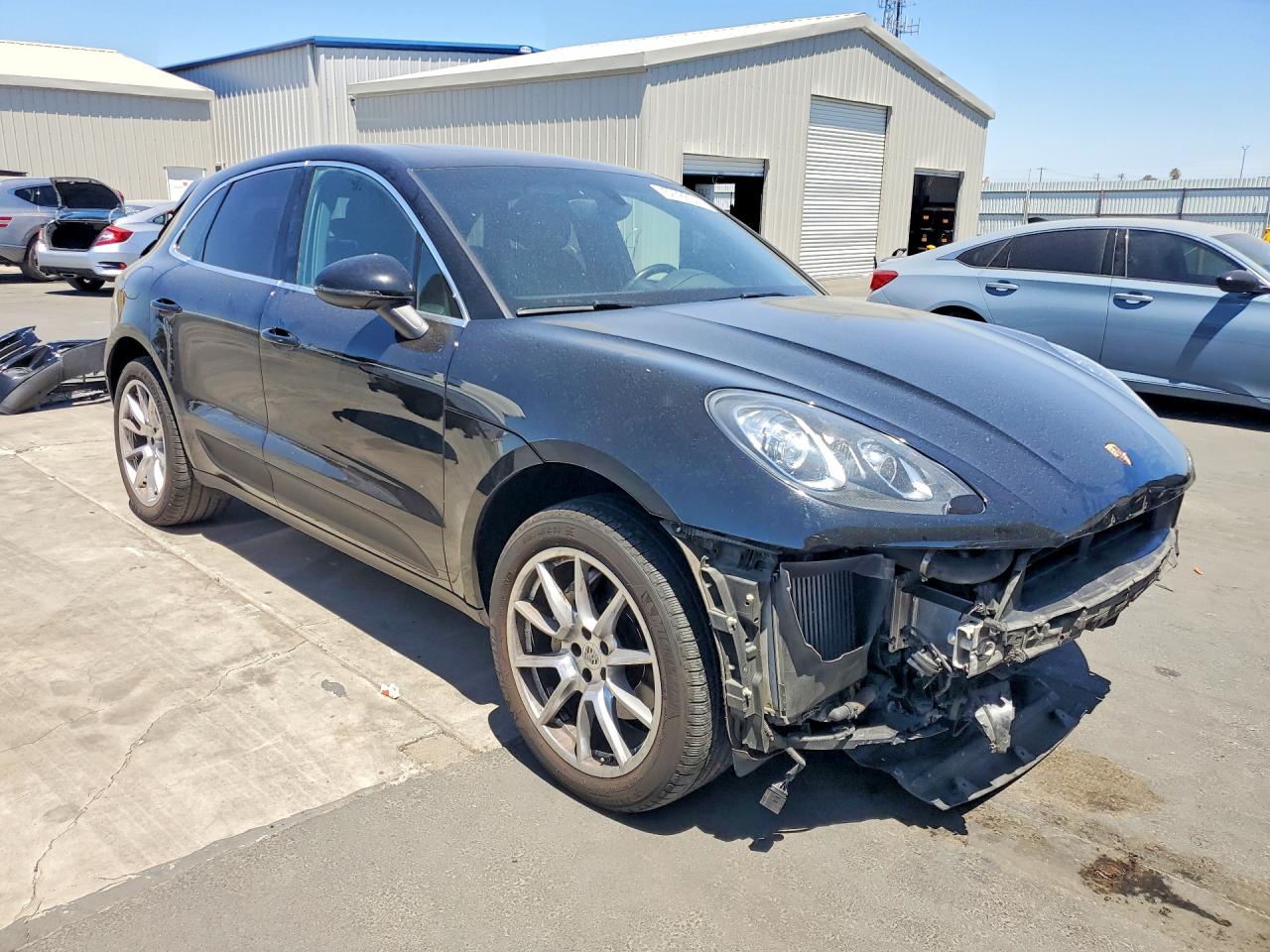2015 Porsche Macan S Black vin: WP1AB2A53FLB71495