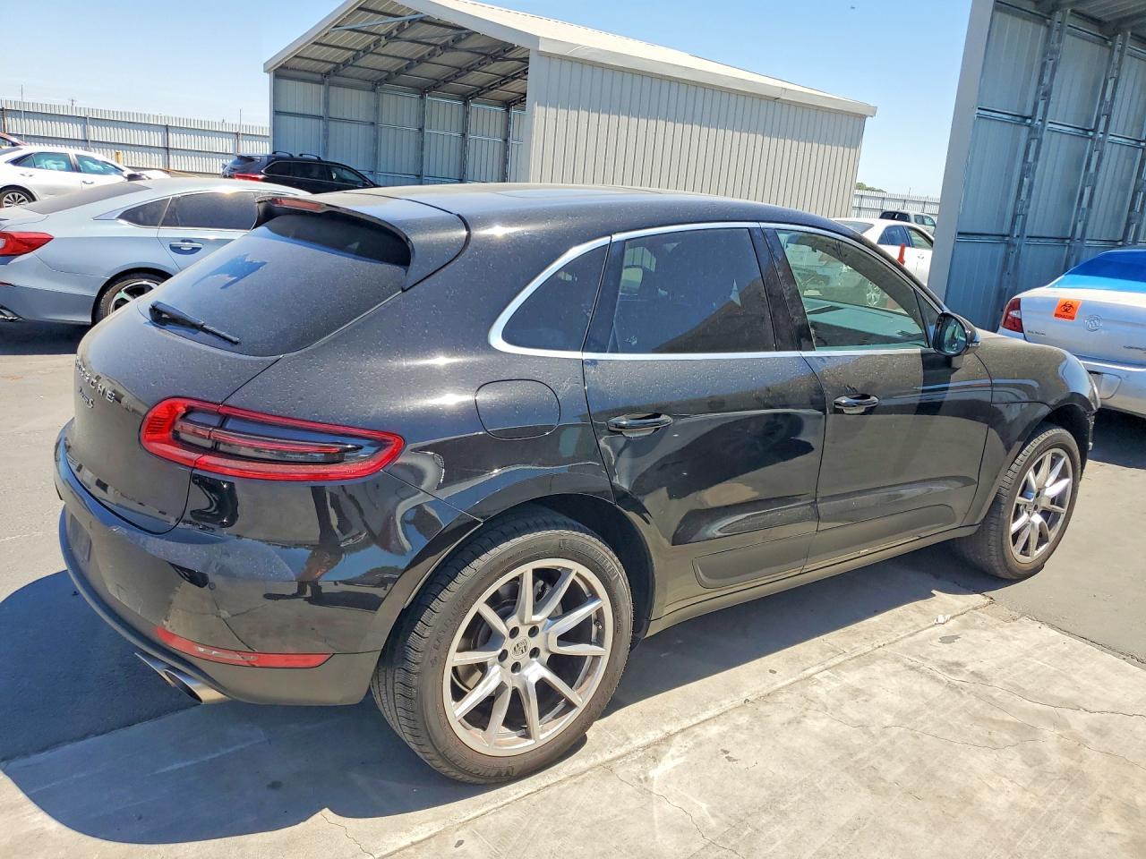 2015 Porsche Macan S Black vin: WP1AB2A53FLB71495