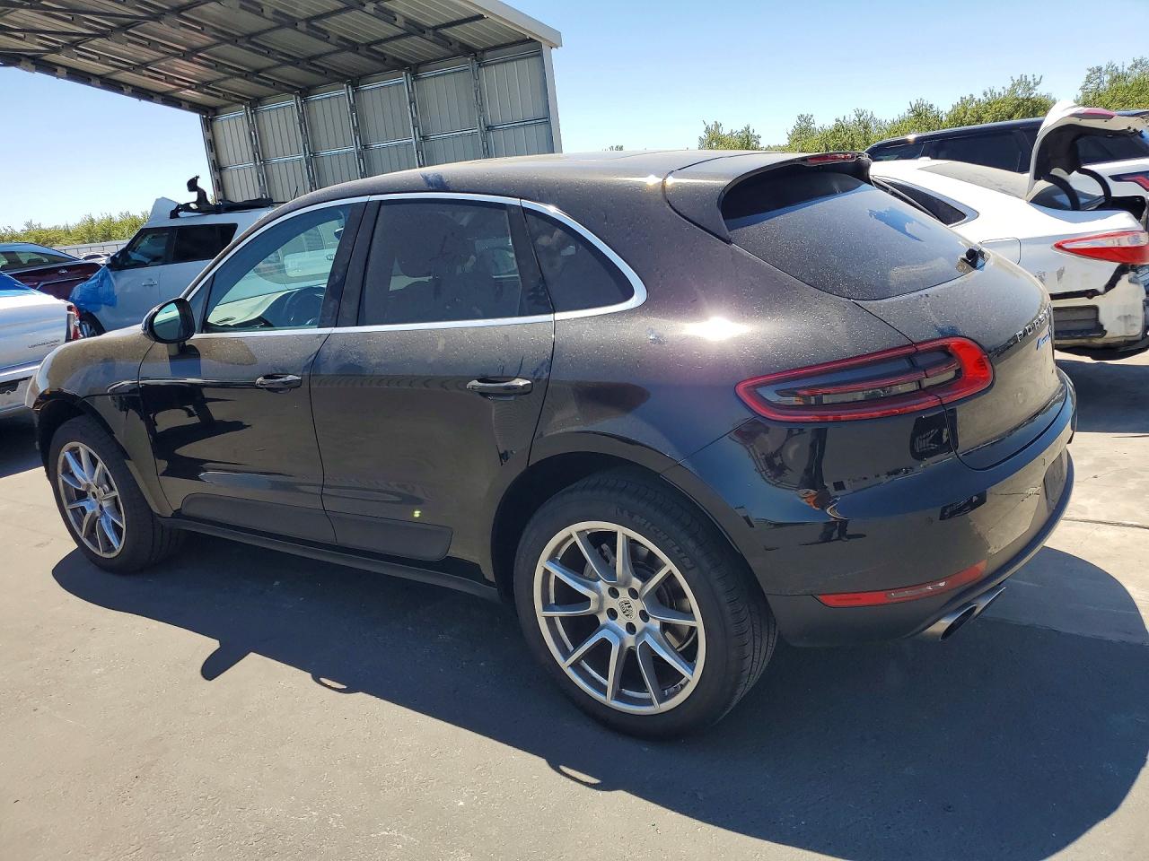 2015 Porsche Macan S Black vin: WP1AB2A53FLB71495