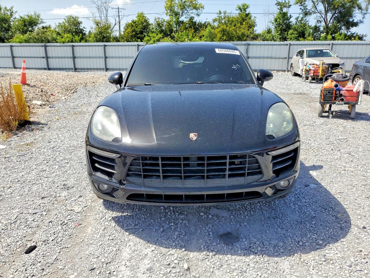 2015 Porsche Macan S Black vin: WP1AB2A54FLB43530