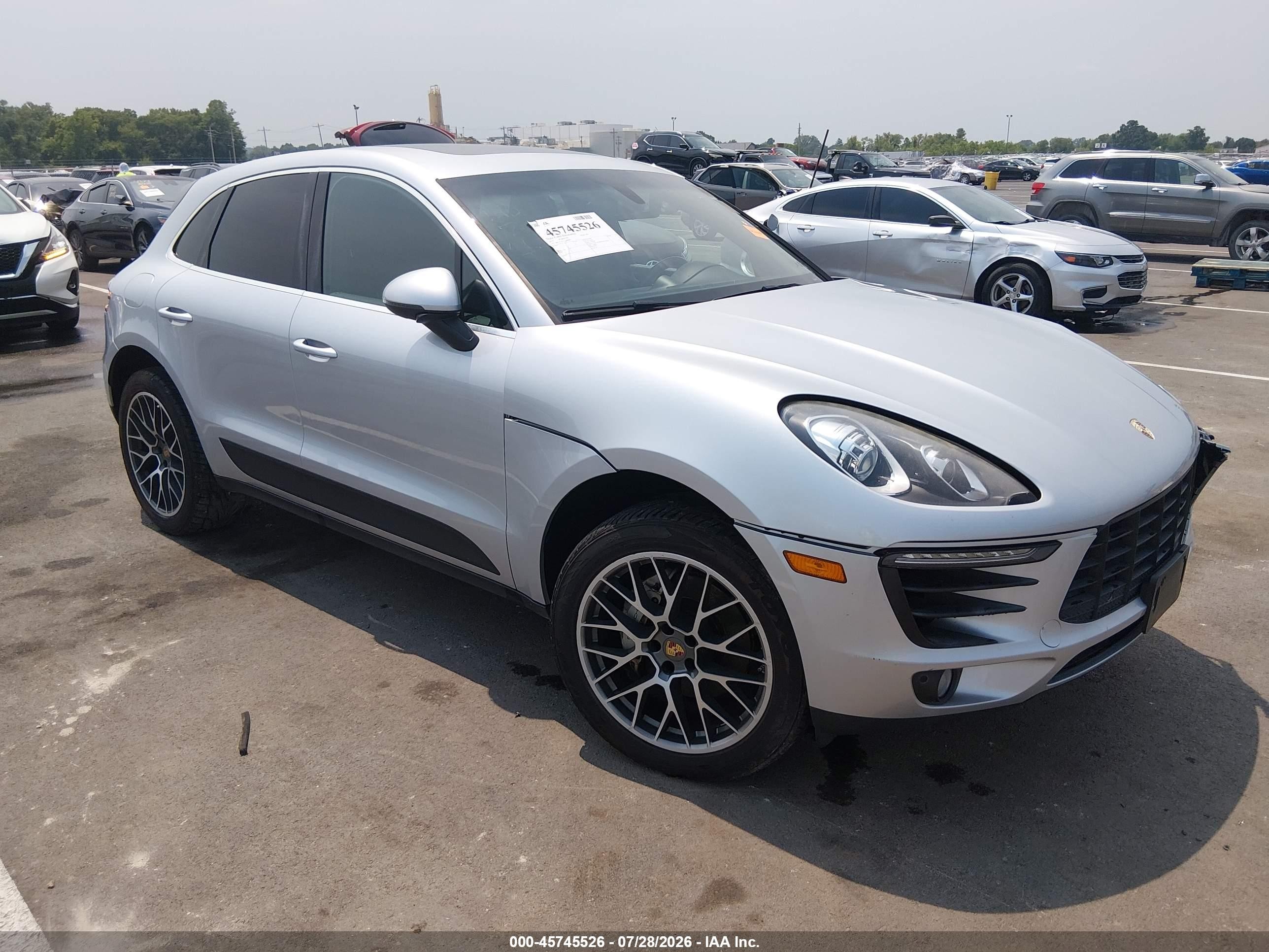 2015 Porsche Macan S Silver vin: WP1AB2A54FLB50607
