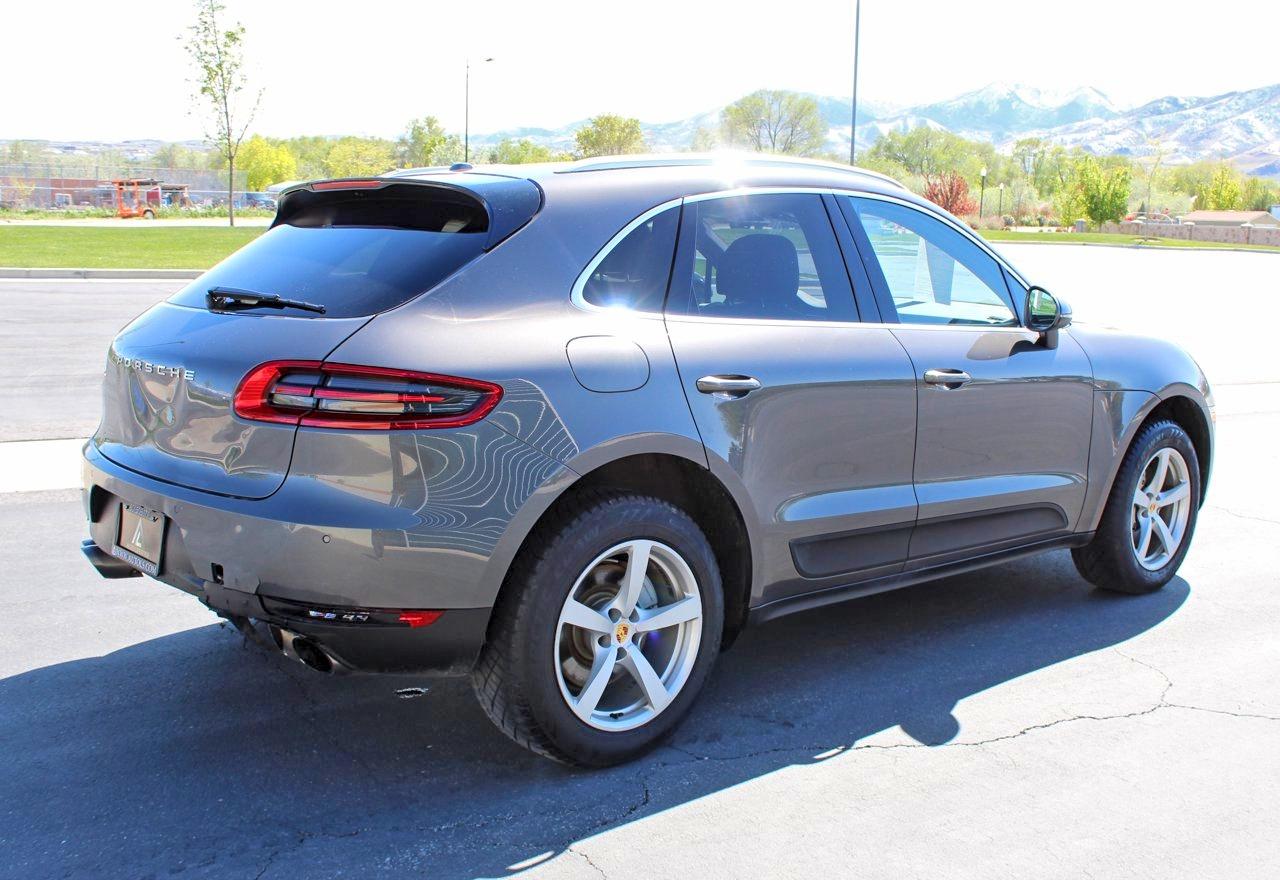 2015 Porsche Macan S Gray vin: WP1AB2A54FLB68489