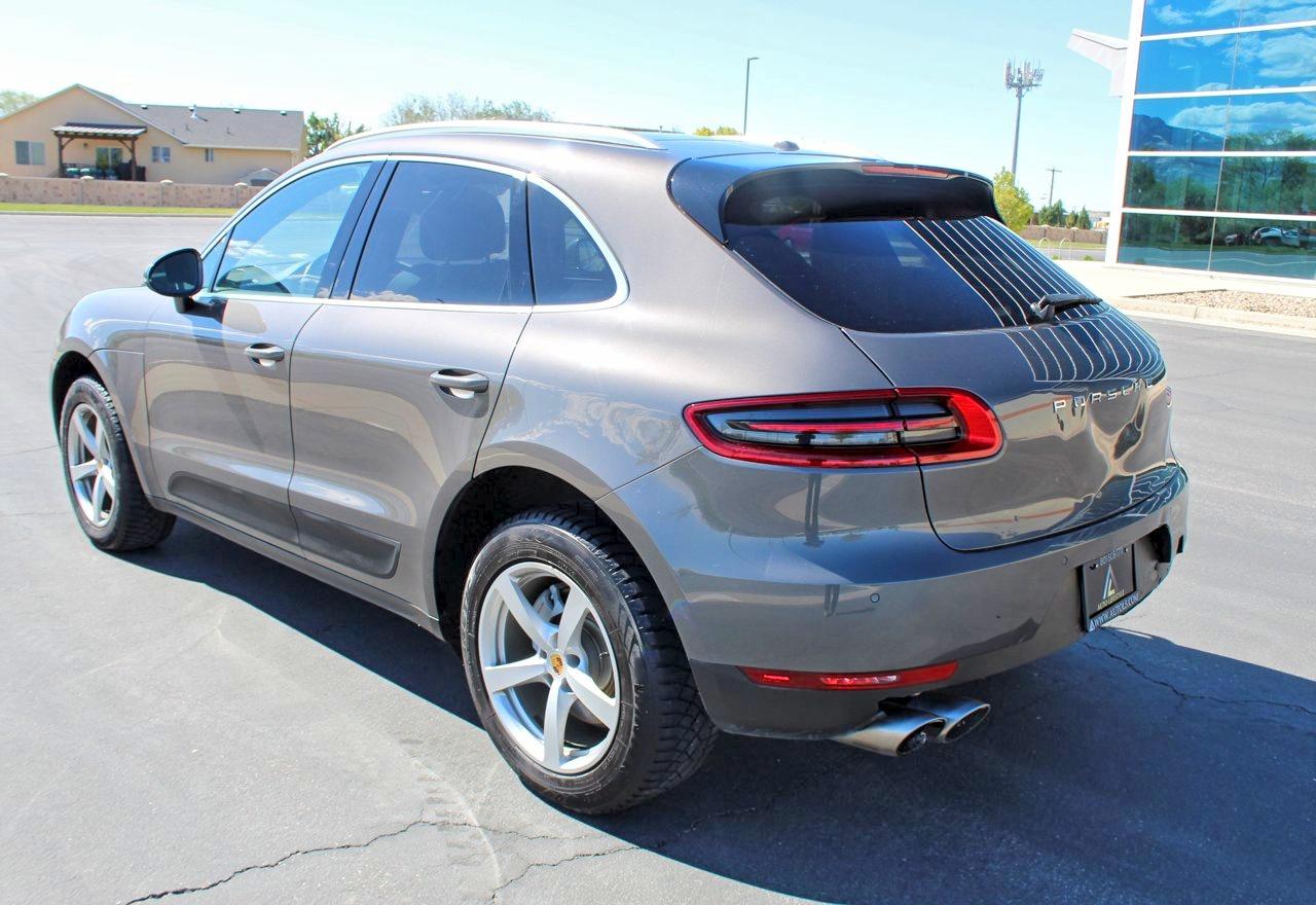 2015 Porsche Macan S Gray vin: WP1AB2A54FLB68489