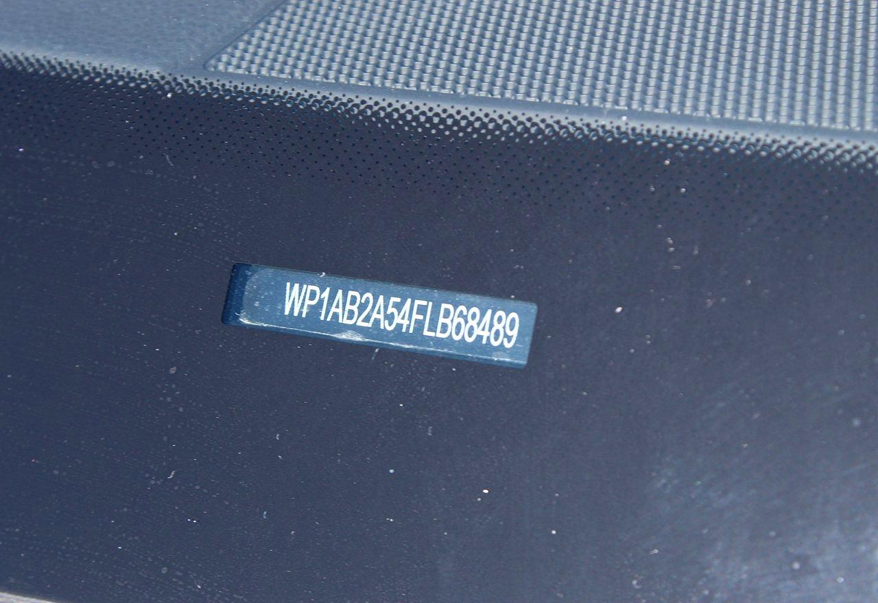 2015 Porsche Macan S Gray vin: WP1AB2A54FLB68489