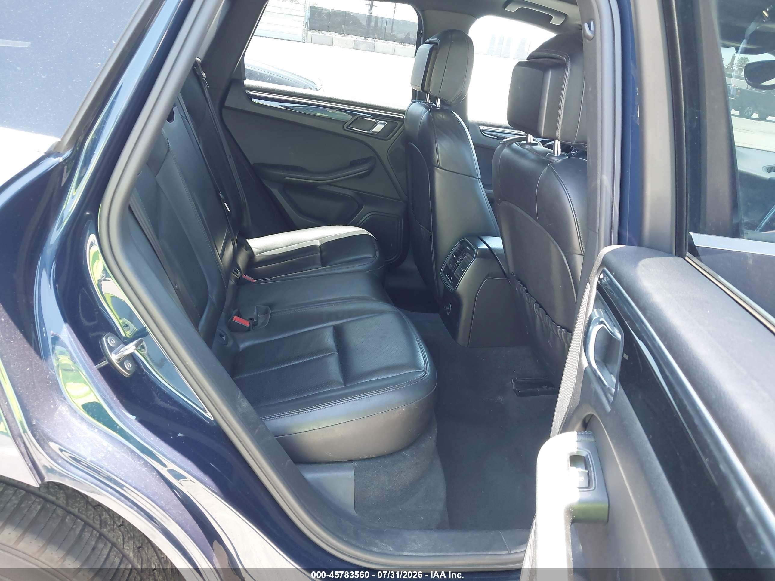 2015 Porsche Macan S Dark Blue vin: WP1AB2A54FLB74115
