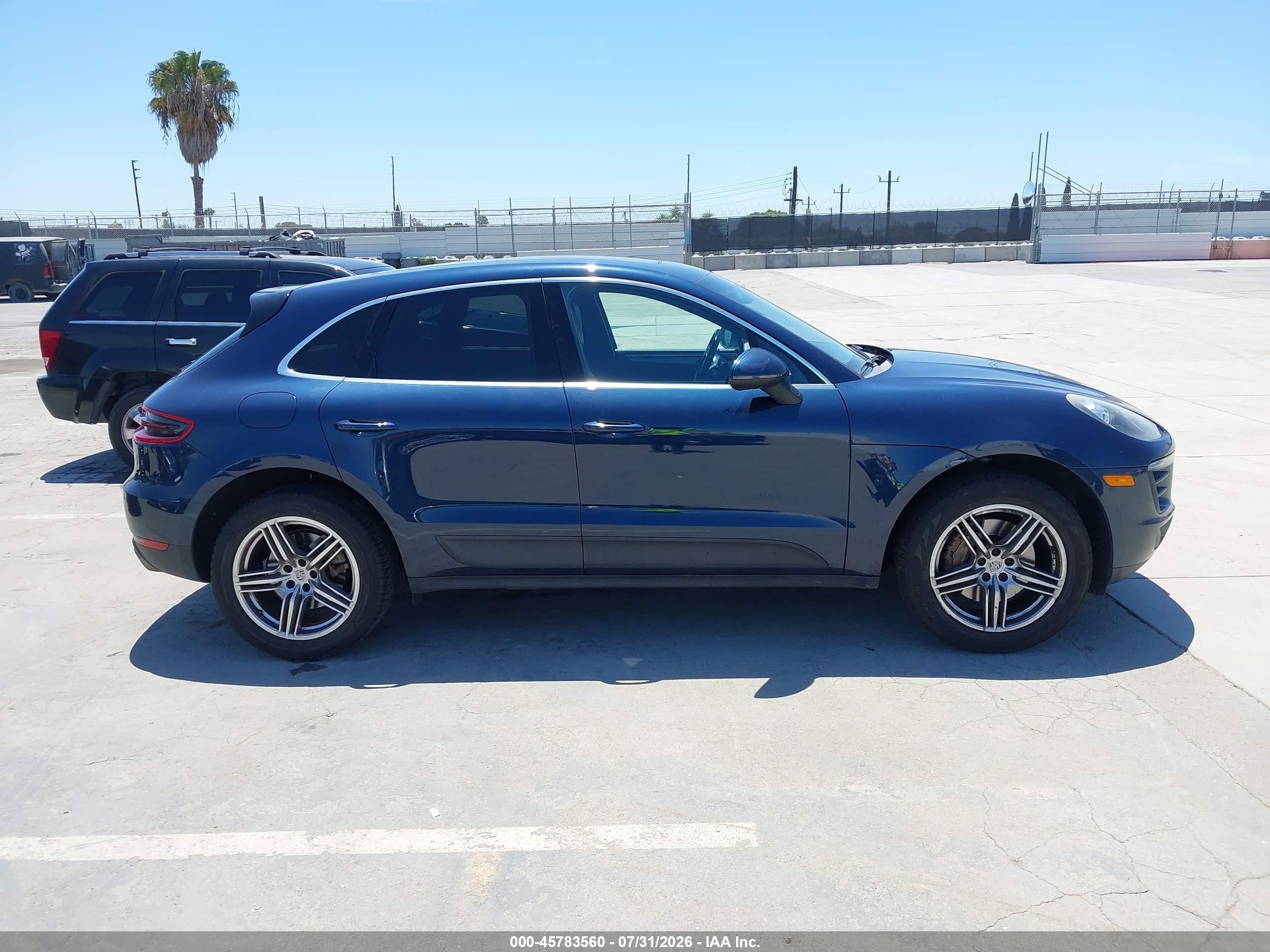 2015 Porsche Macan S Dark Blue vin: WP1AB2A54FLB74115