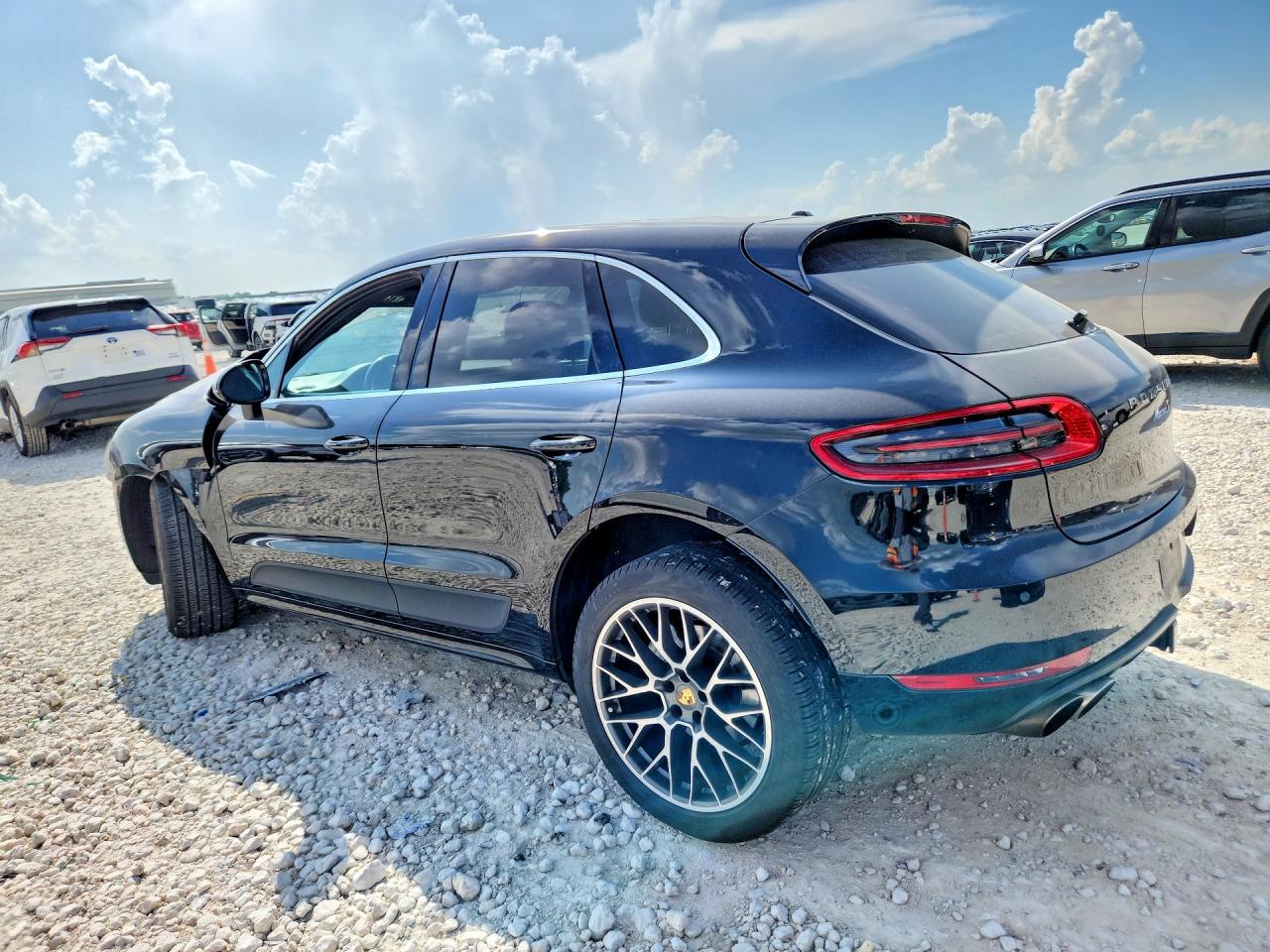 2015 Porsche Macan S Black vin: WP1AB2A55FLB42922