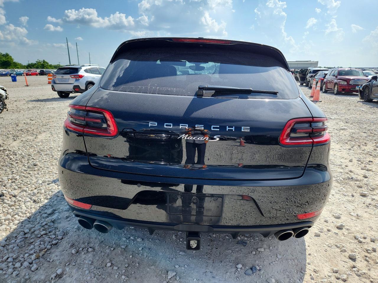 2015 Porsche Macan S Black vin: WP1AB2A55FLB42922